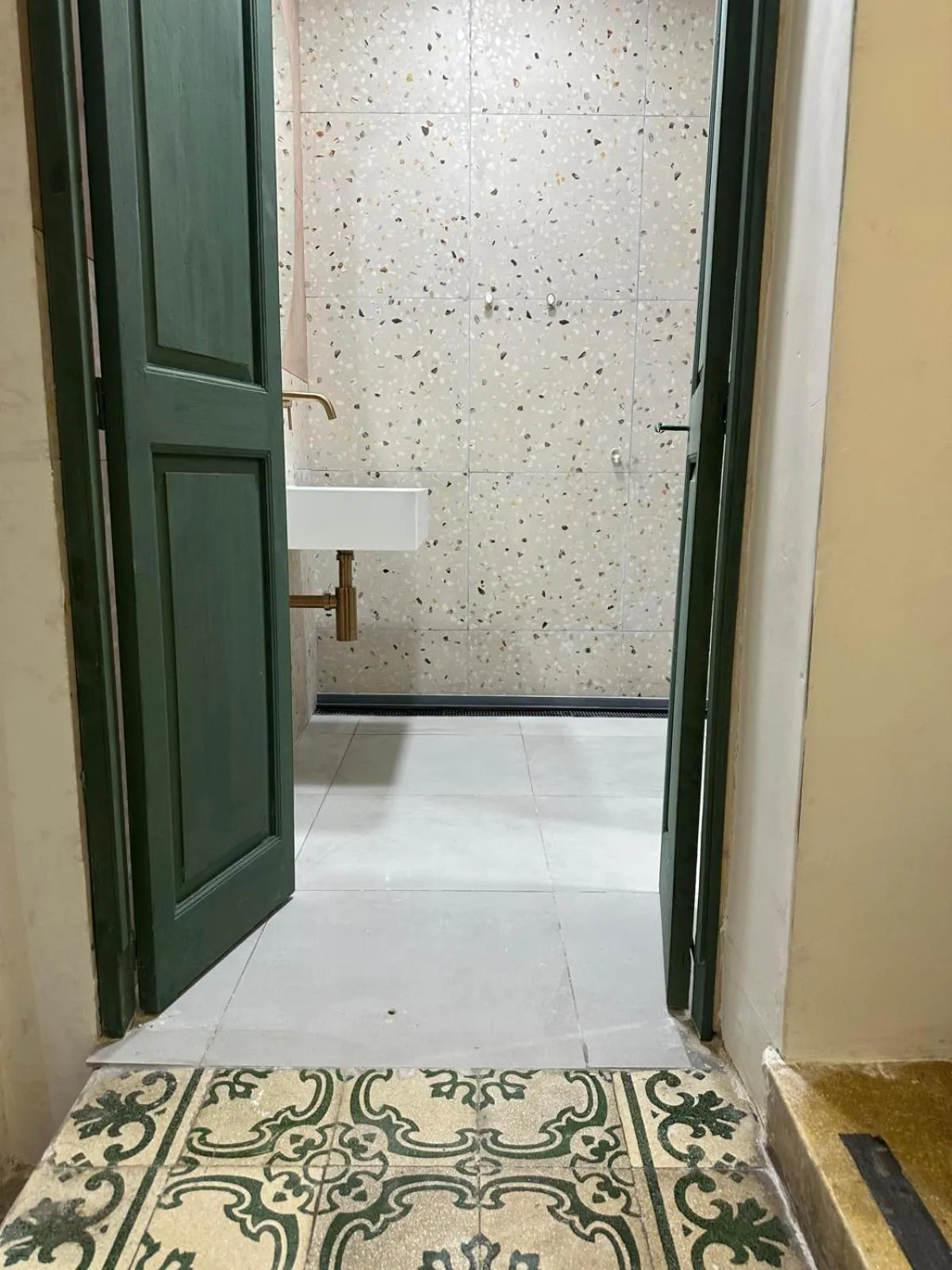 Shower in Follow the Sun Boutique Hostel - Pool, Breakfast & Sea Views