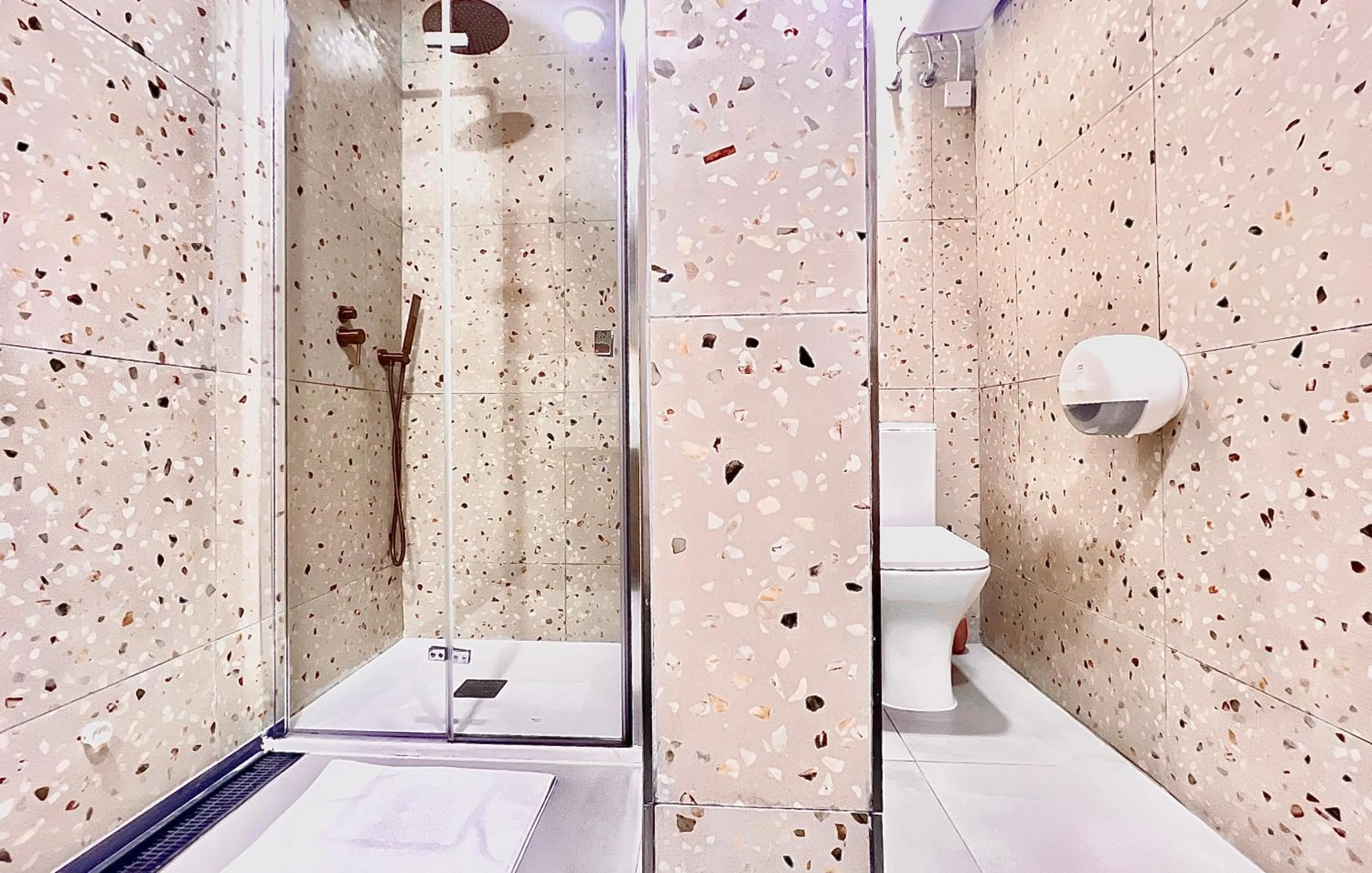 Shower in Follow the Sun Boutique Hostel - Pool, Breakfast & Sea Views