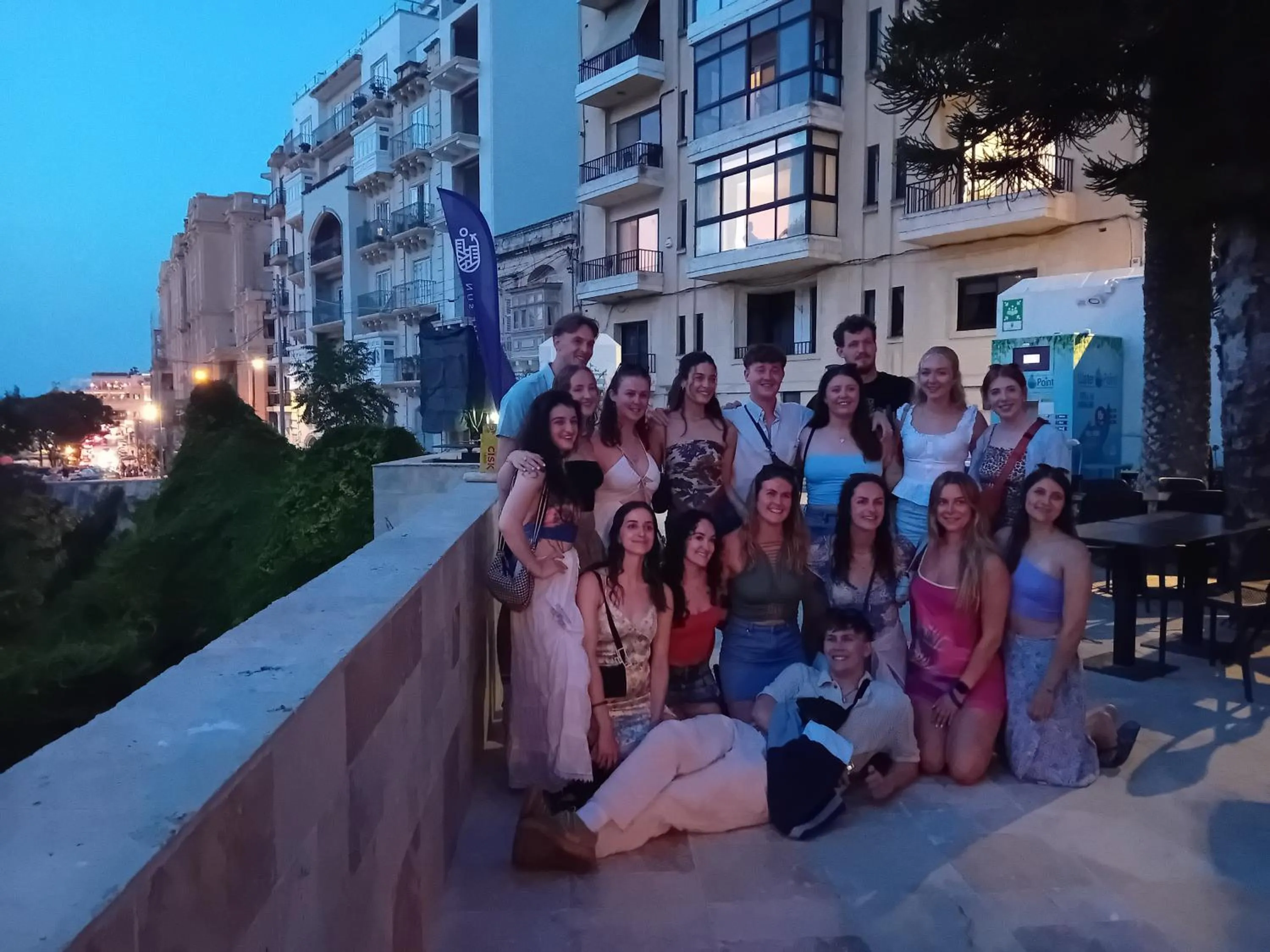 Follow the Sun Boutique Hostel - Pool, Breakfast & Sea Views