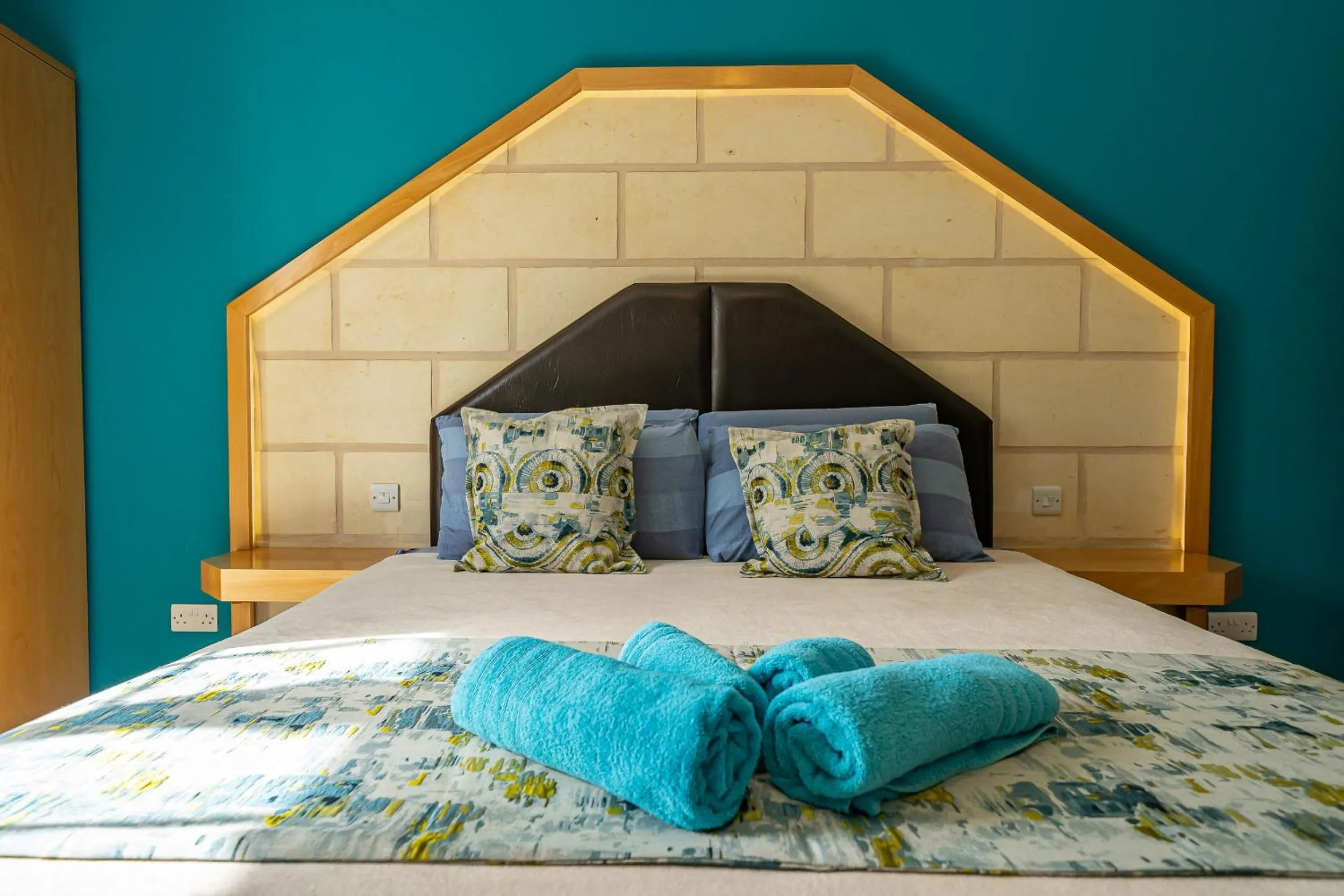 Bed in Il-Logga Boutique Hotel