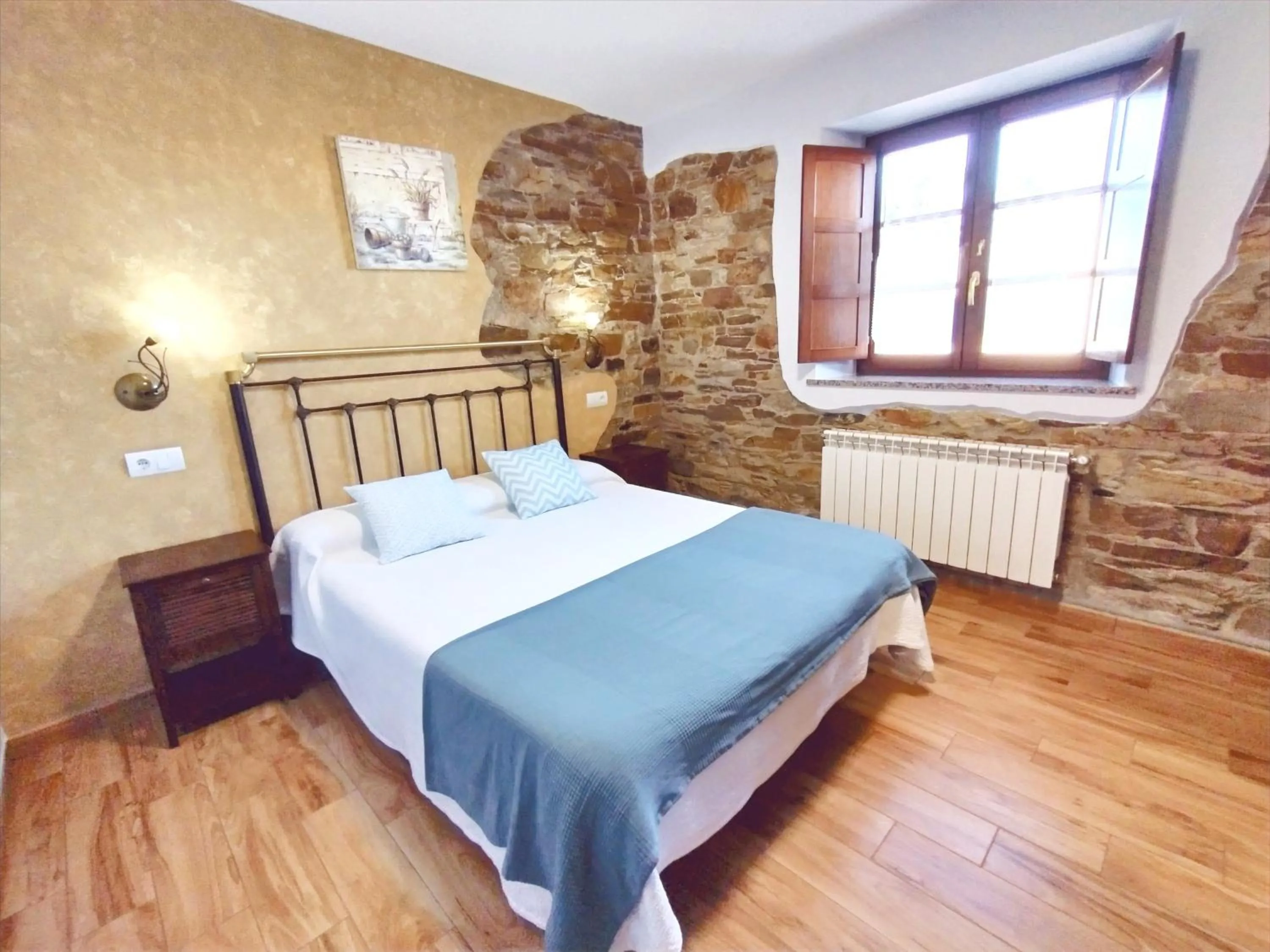 Bedroom, Bed in Apartamentos Navalin