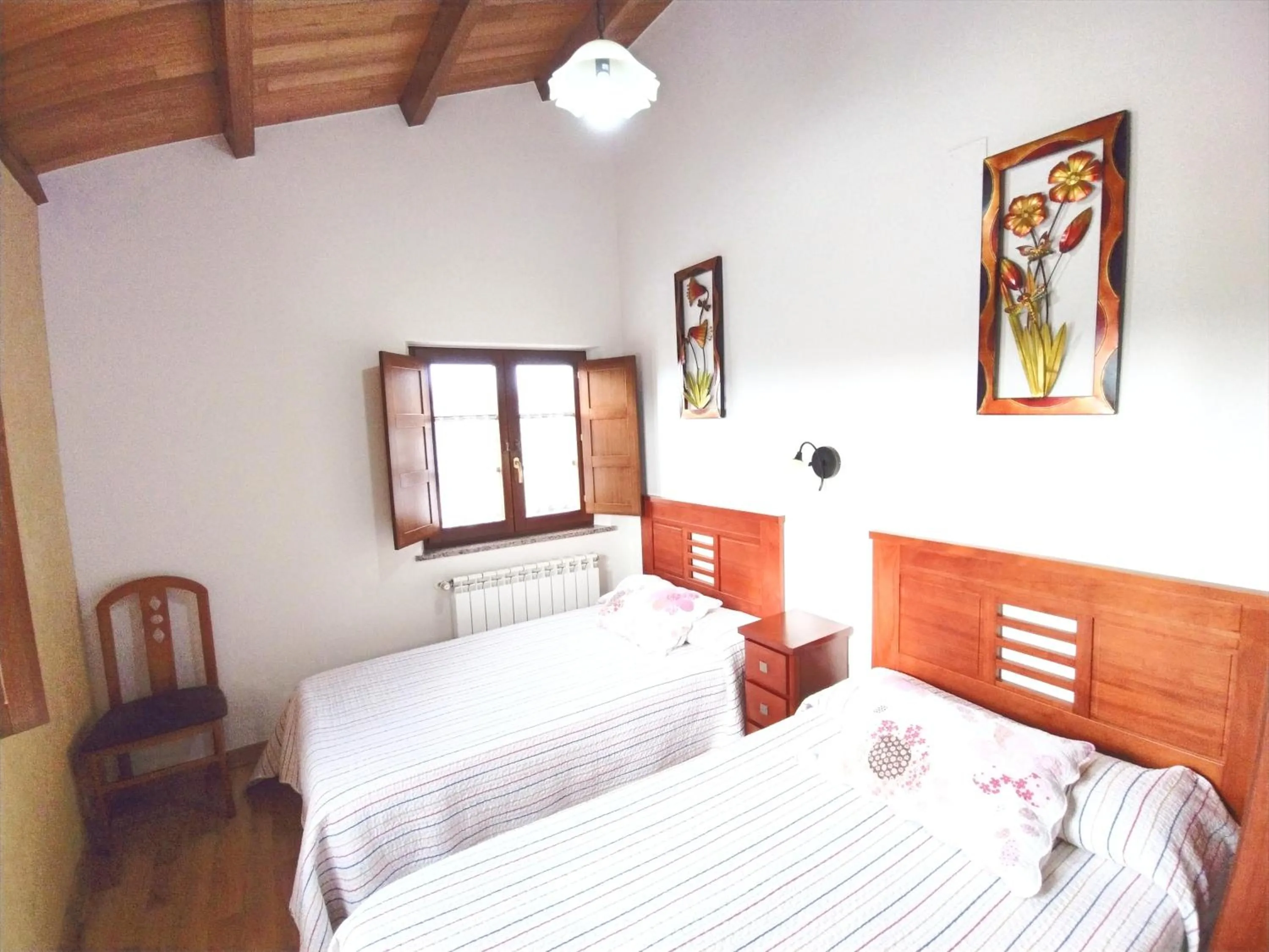 Bedroom, Bed in Apartamentos Navalin