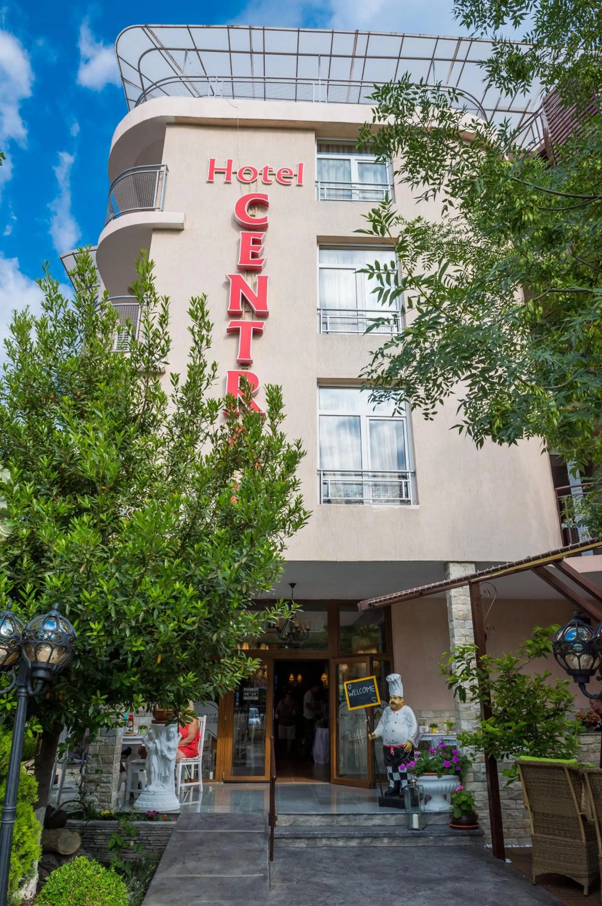Facade/entrance in Hotel Central
