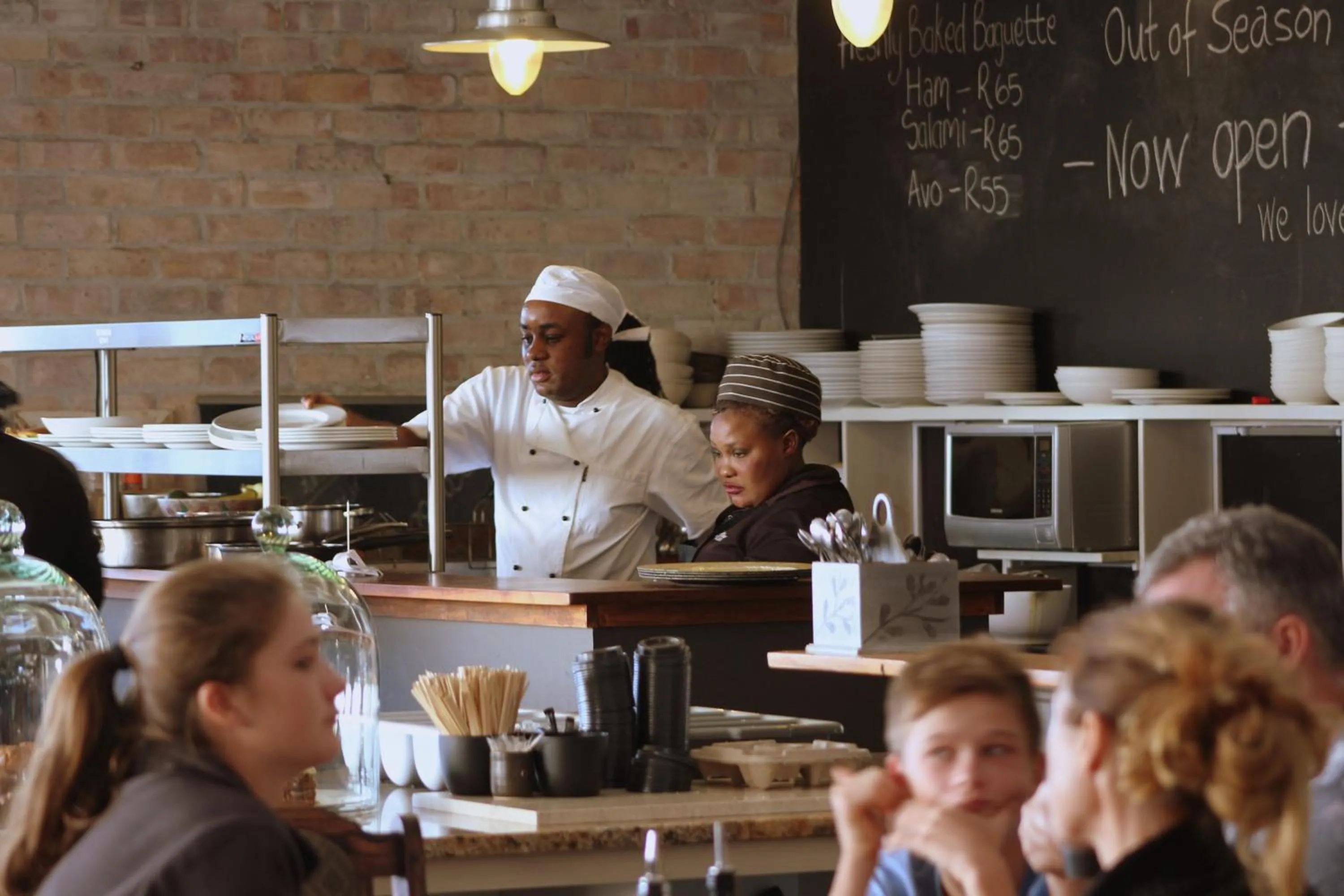 Restaurant/places to eat in The House Quarters