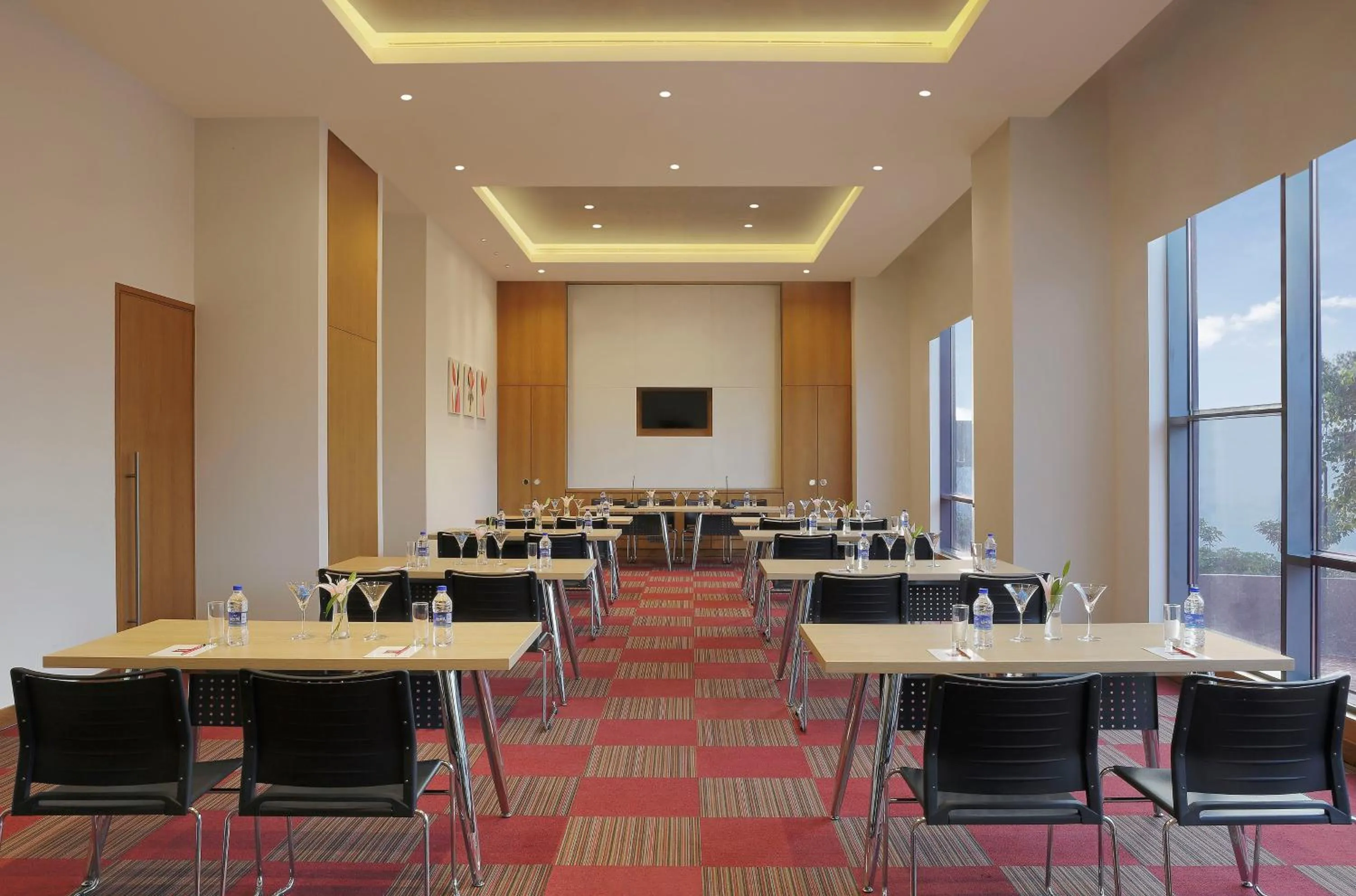 Meeting/conference room in Ibis Chennai OMR - An Accor Brand