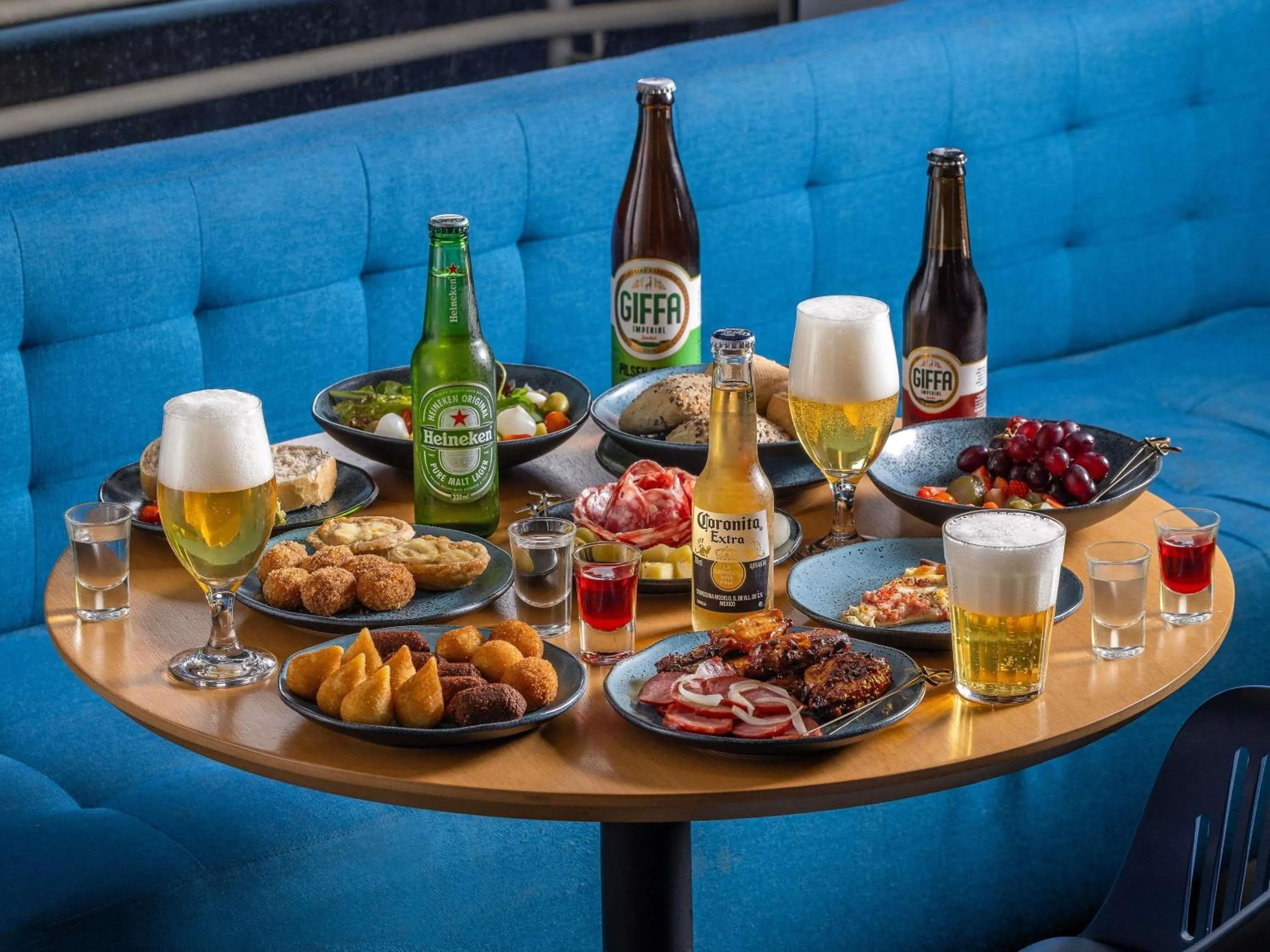 Restaurant/places to eat in Mercure Jundiai Shopping