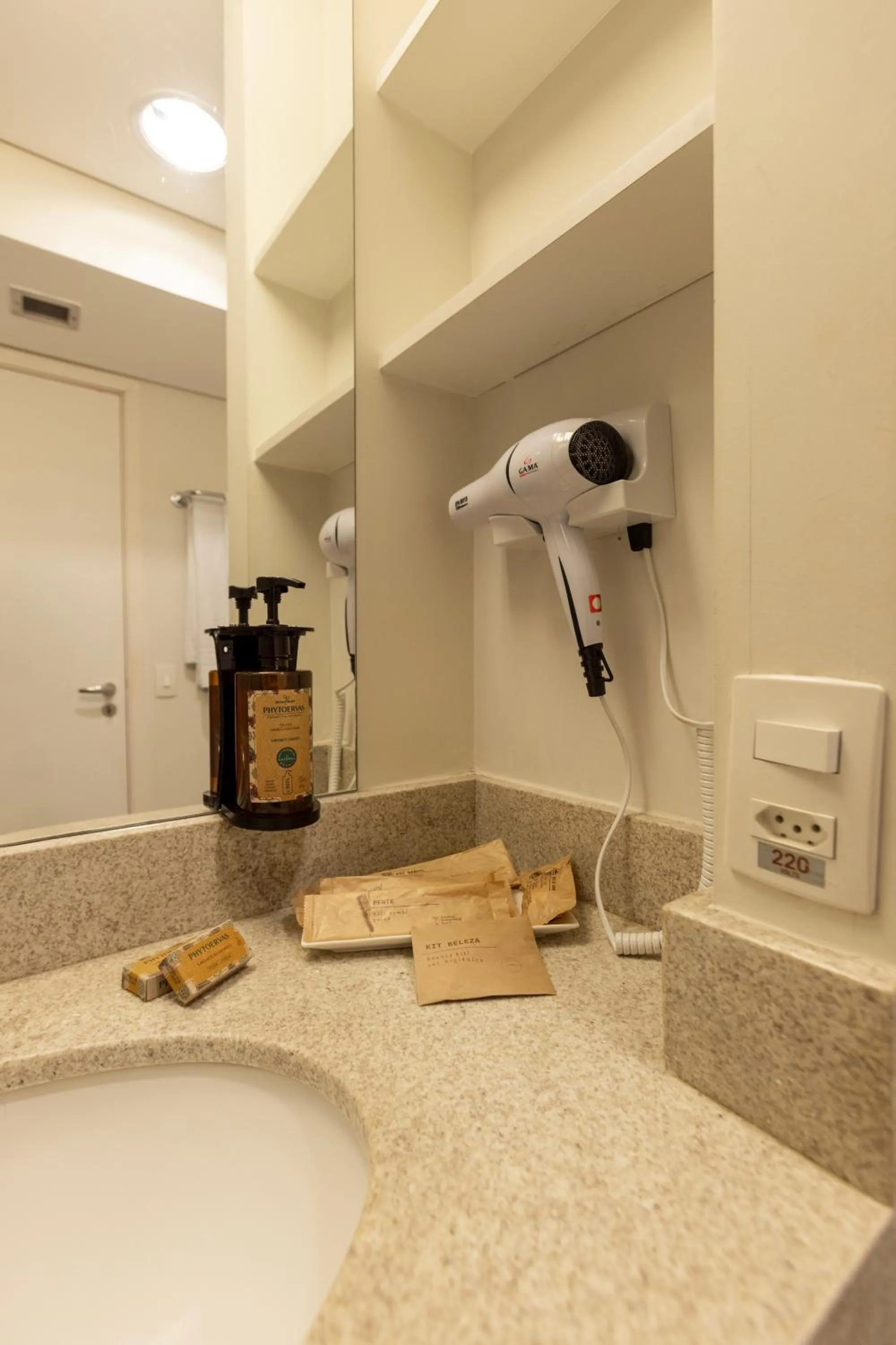 Shower in Mercure Jundiai Shopping