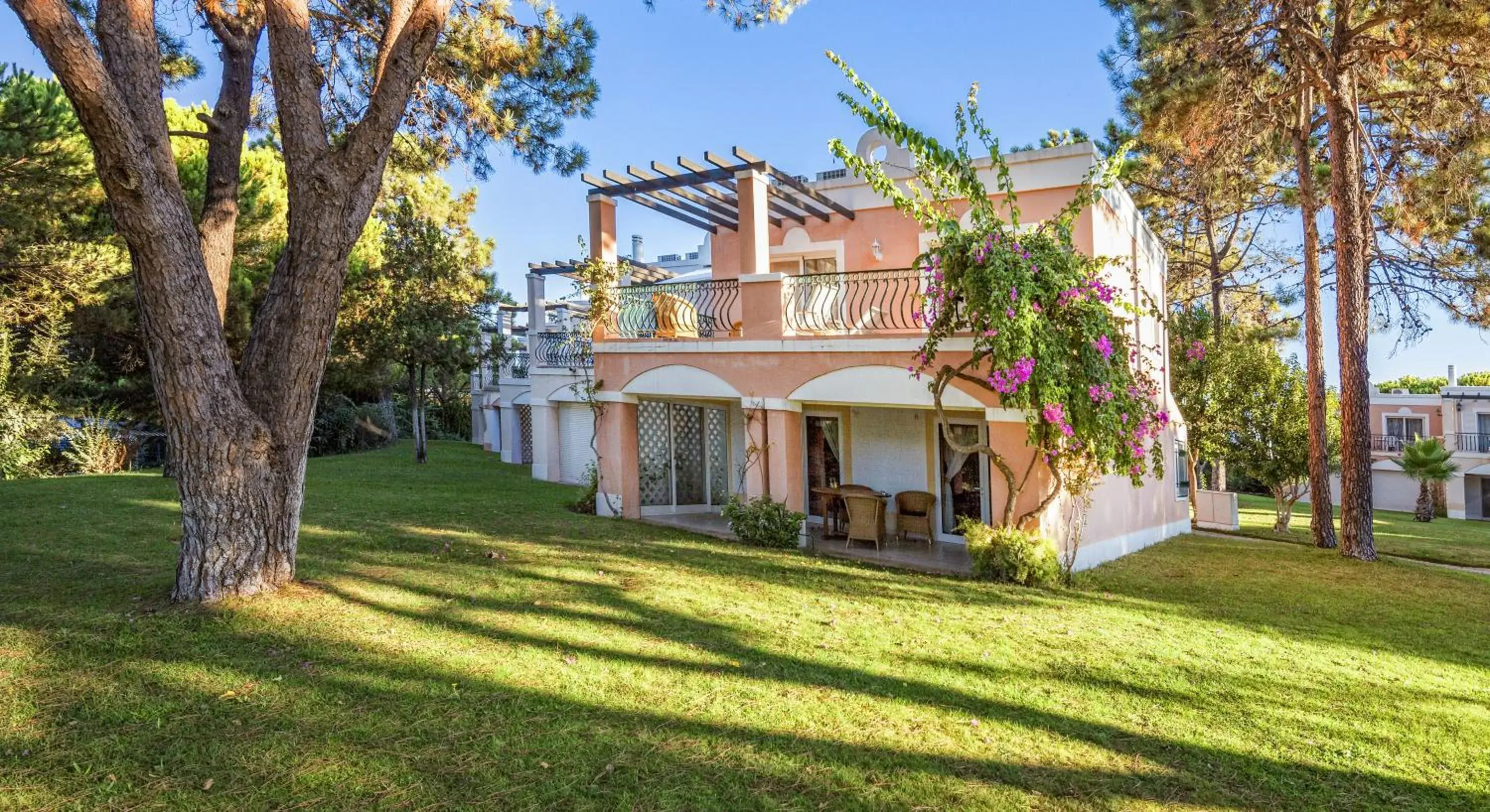 Property building in Vilar do Golf Property building in Vilar do Golf