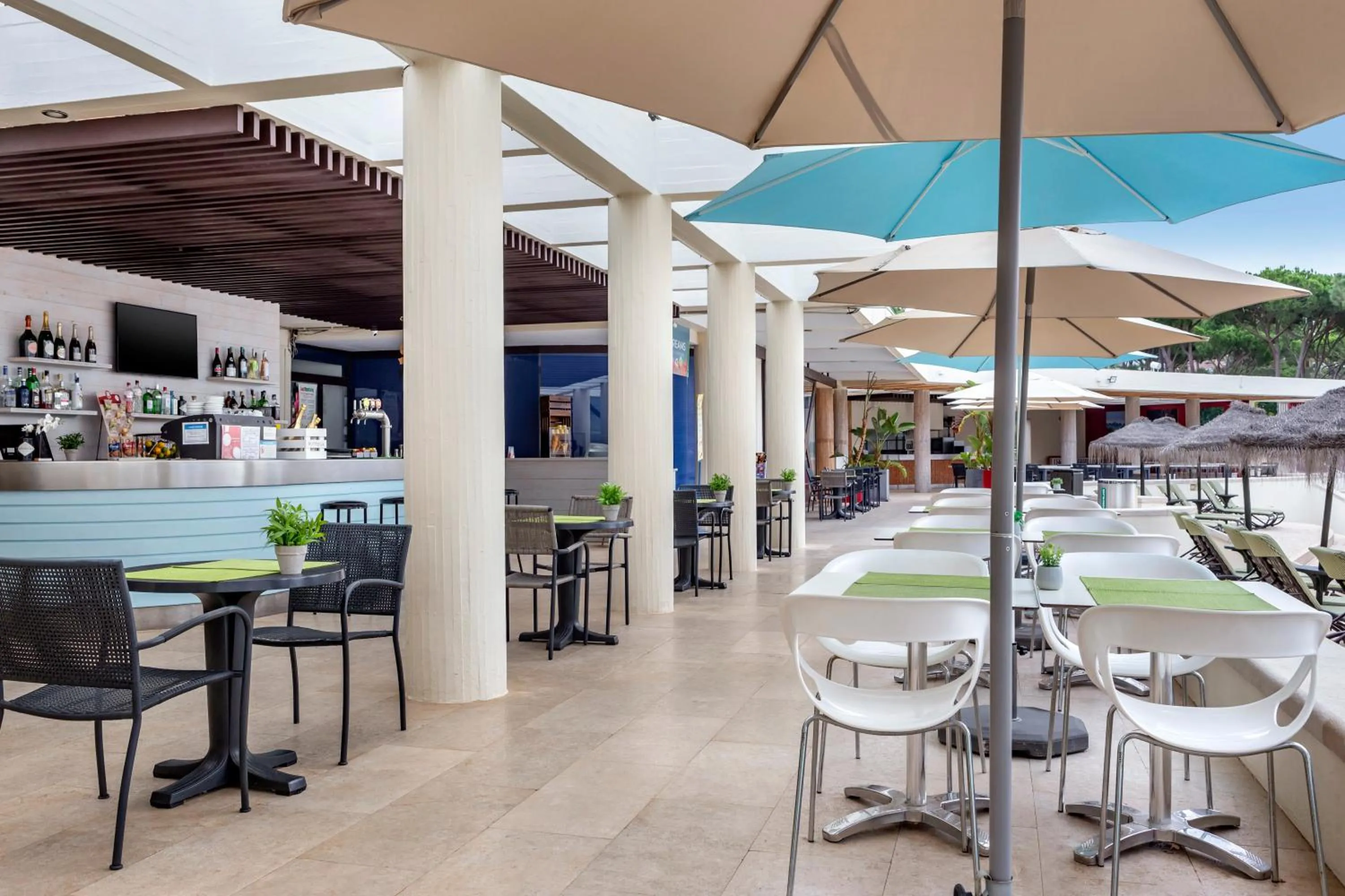 Restaurant/places to eat in Vilar do Golf