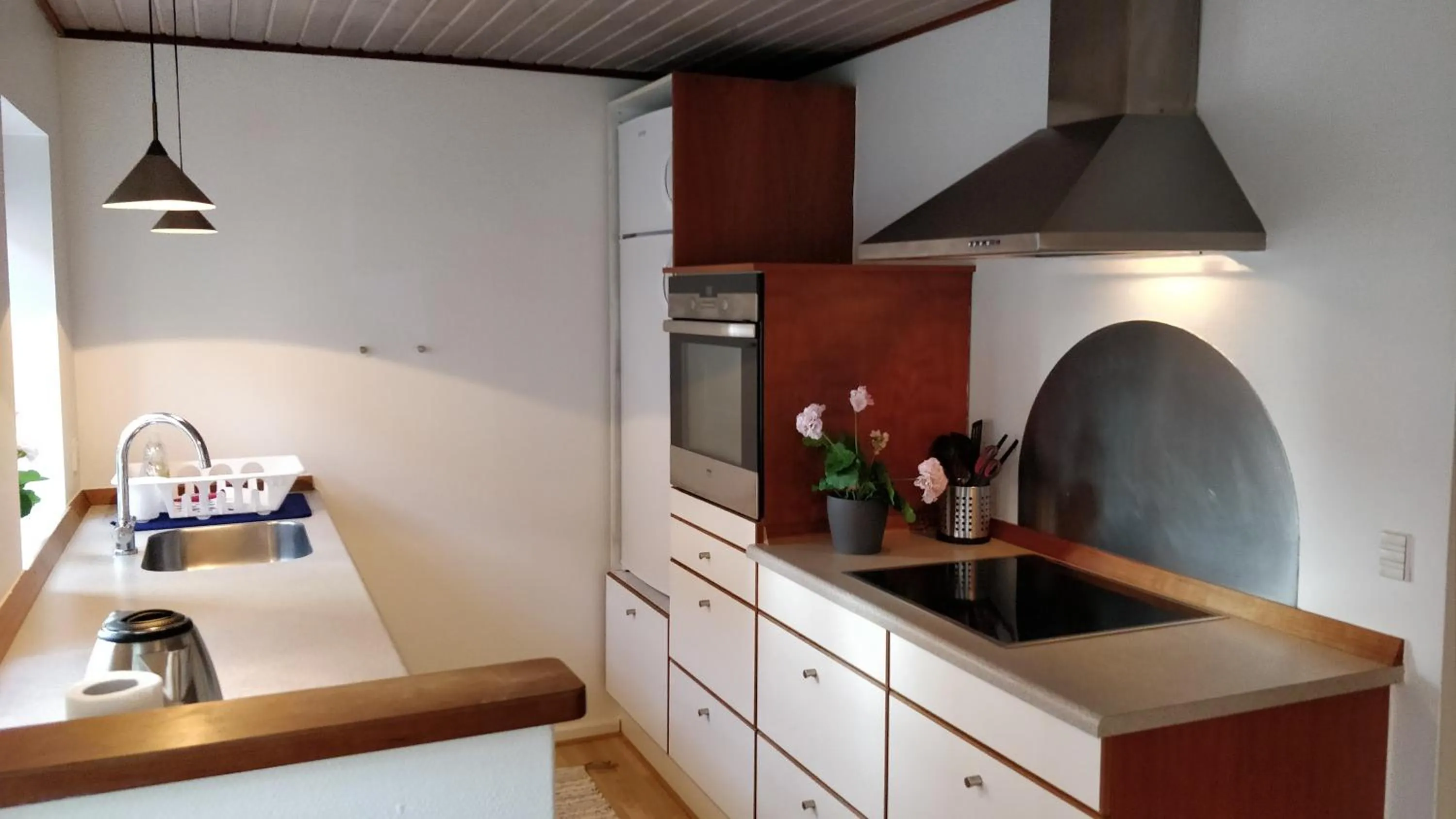 Kitchen or kitchenette in Aalborg City Rooms ApS