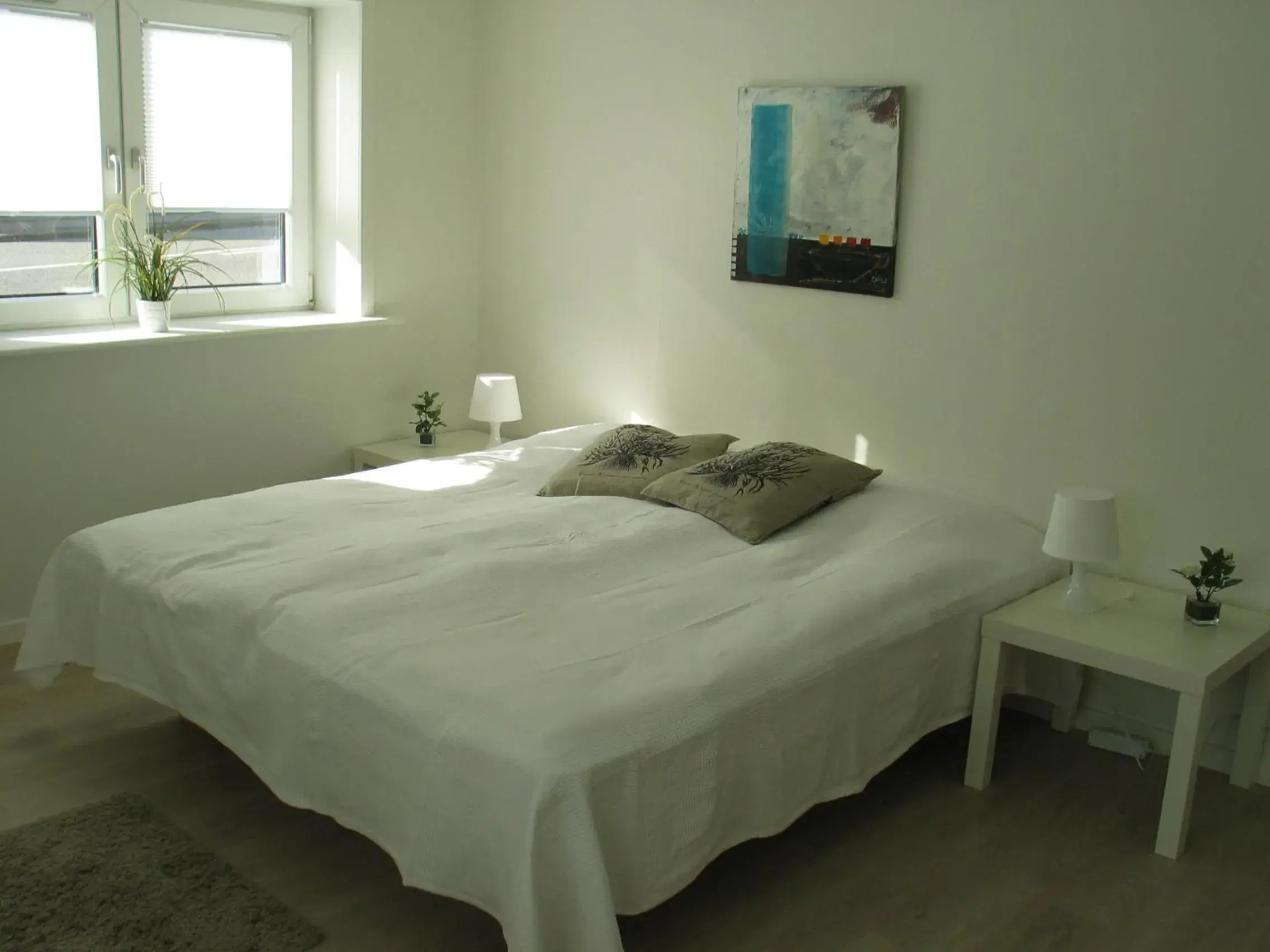 Standard Double Room with Shared Bathroom in Aalborg City Rooms ApS Standard Double Room with Shared Bathroom in Aalborg City Rooms ApS