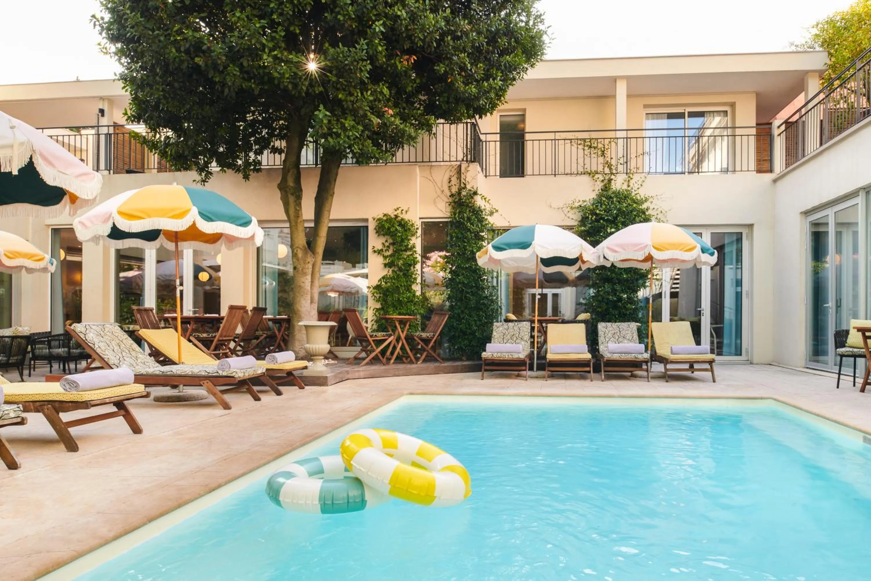 Swimming pool in Maison des Ambassadeurs