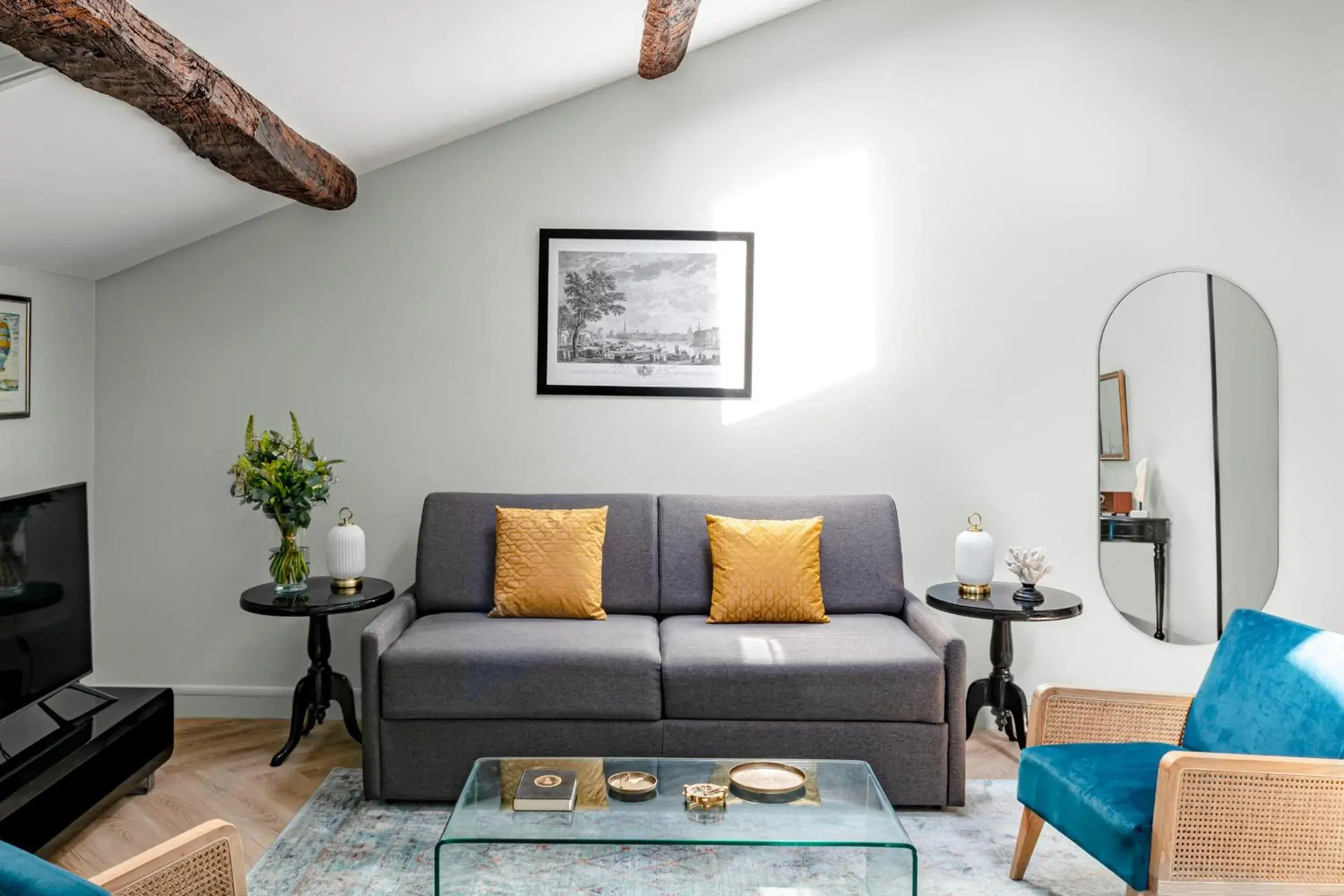 Garden view in Maison des Ambassadeurs Garden view in Maison des Ambassadeurs