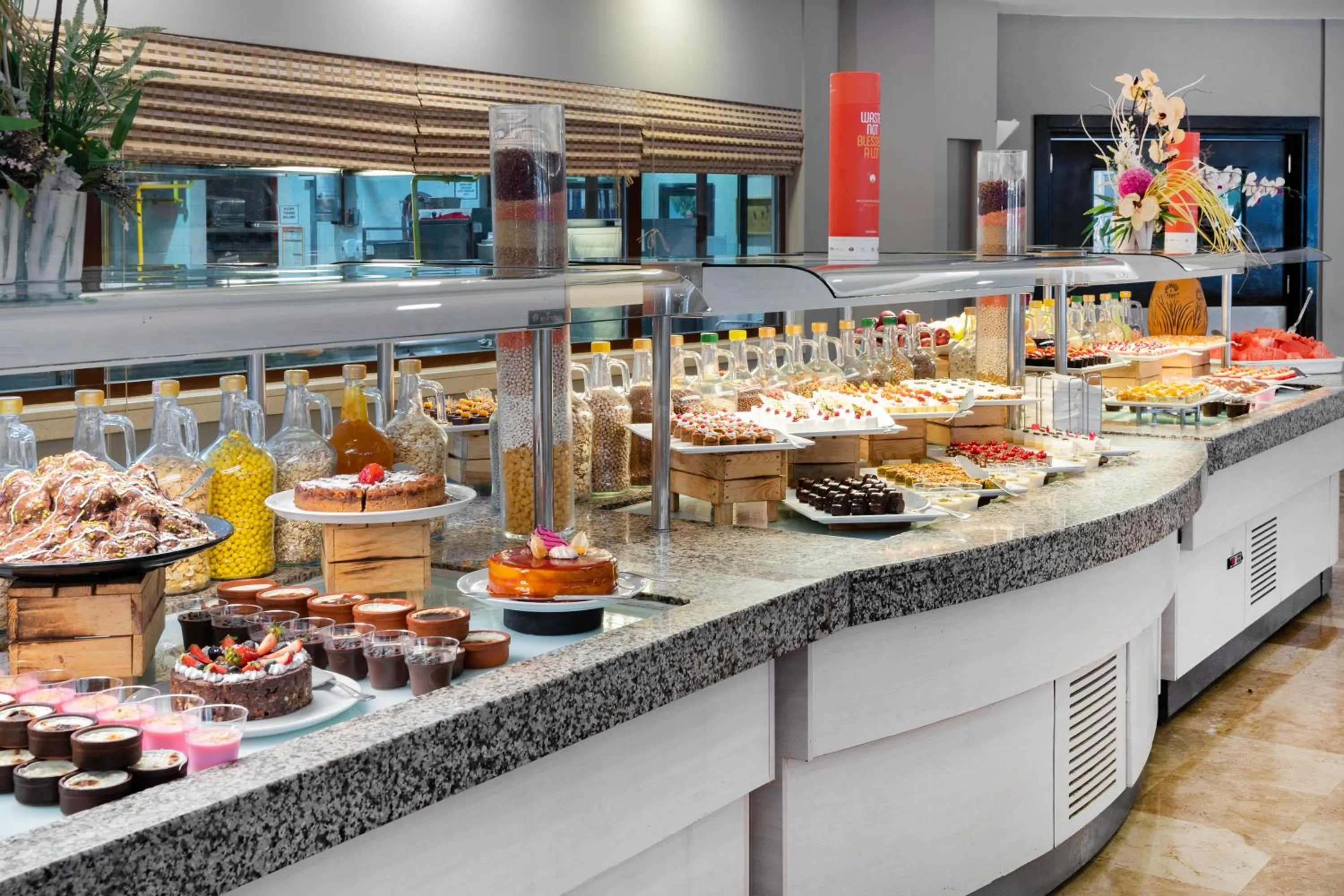 Food and drinks in Martı Myra - Ultra All Inclusive