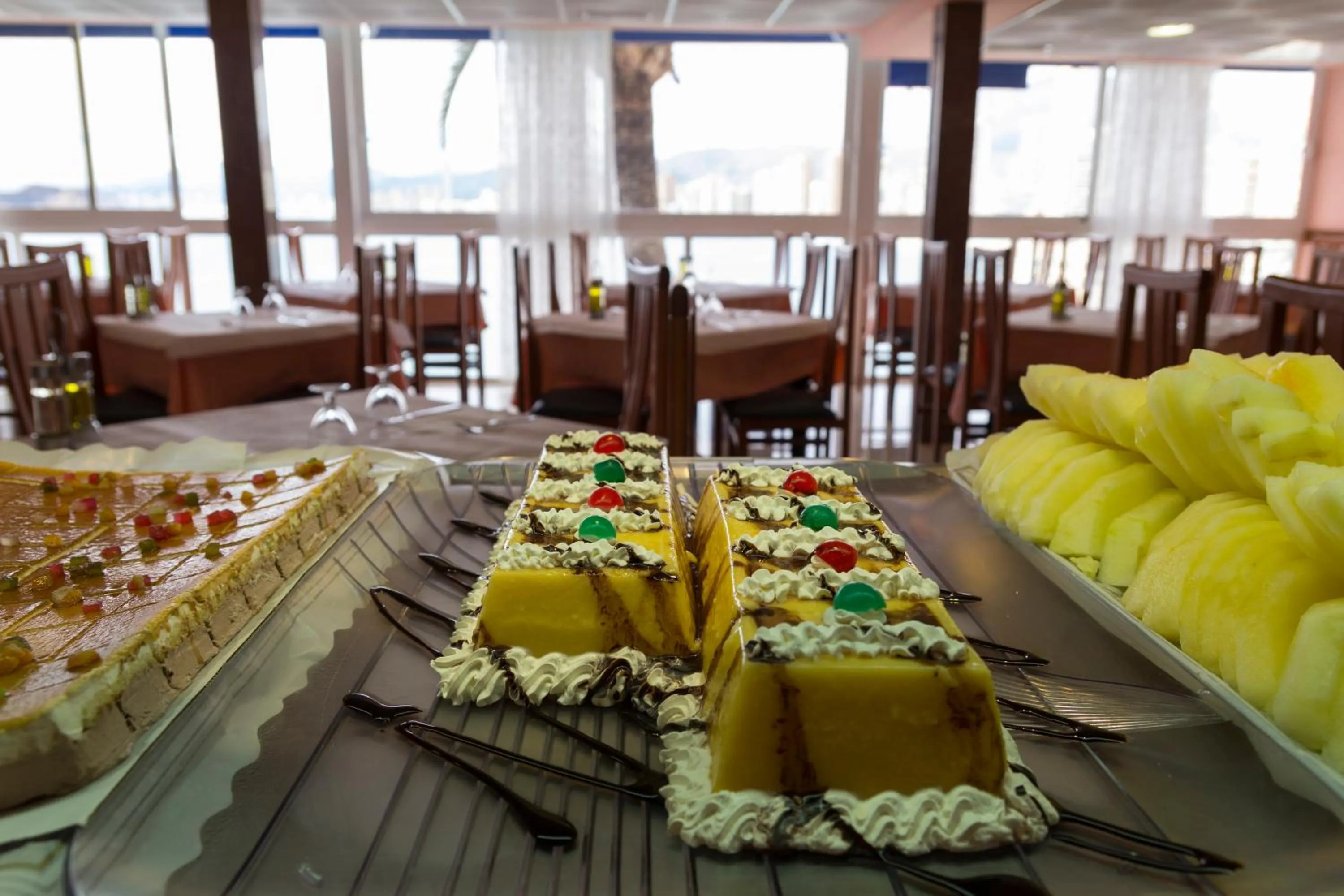 Restaurant/places to eat in Hotel Lido