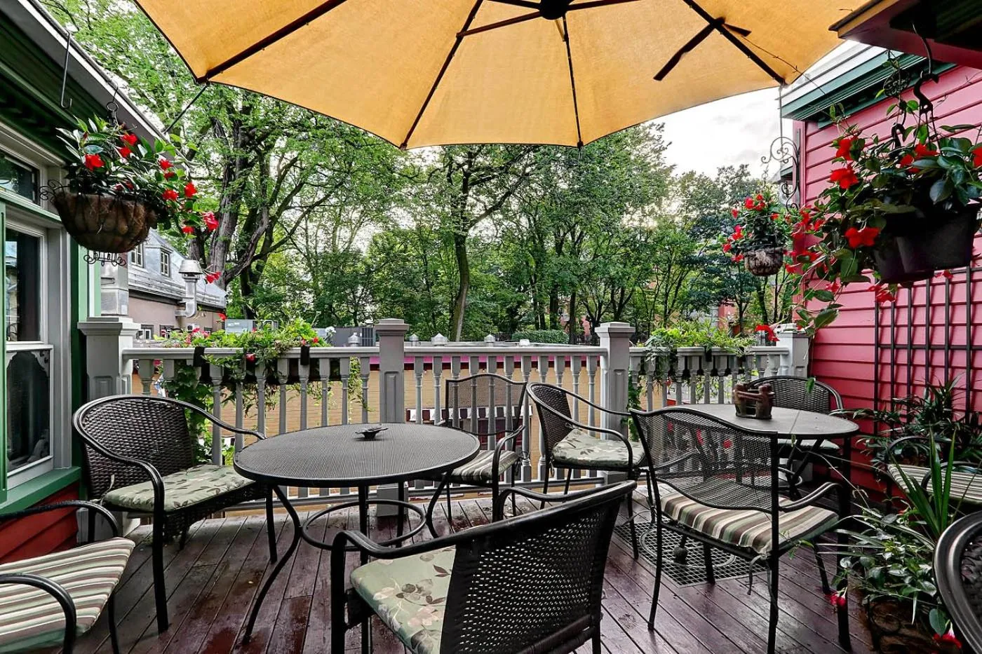 Patio in Auberge J.A Moisan