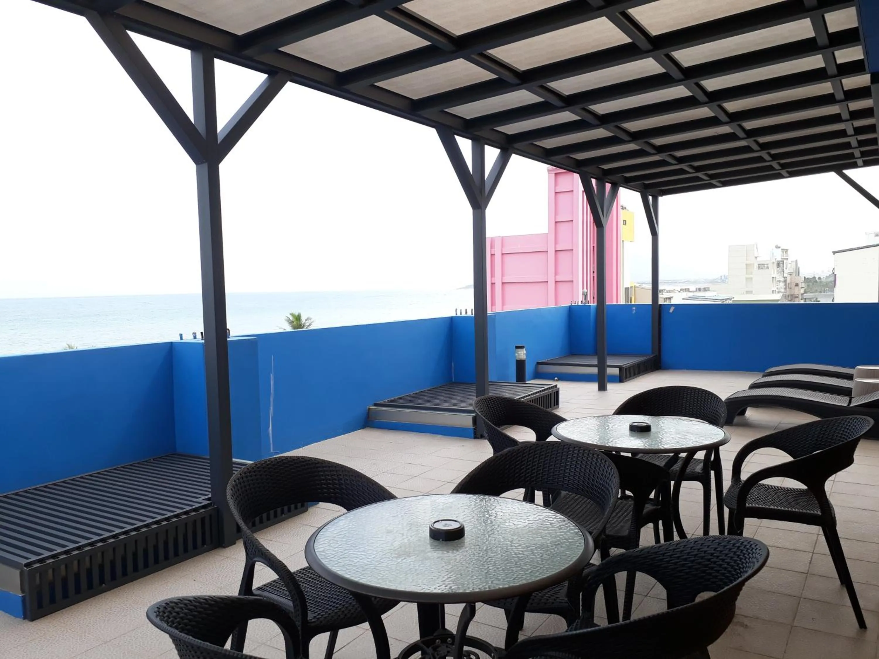 Seating area in Hiinn B&B