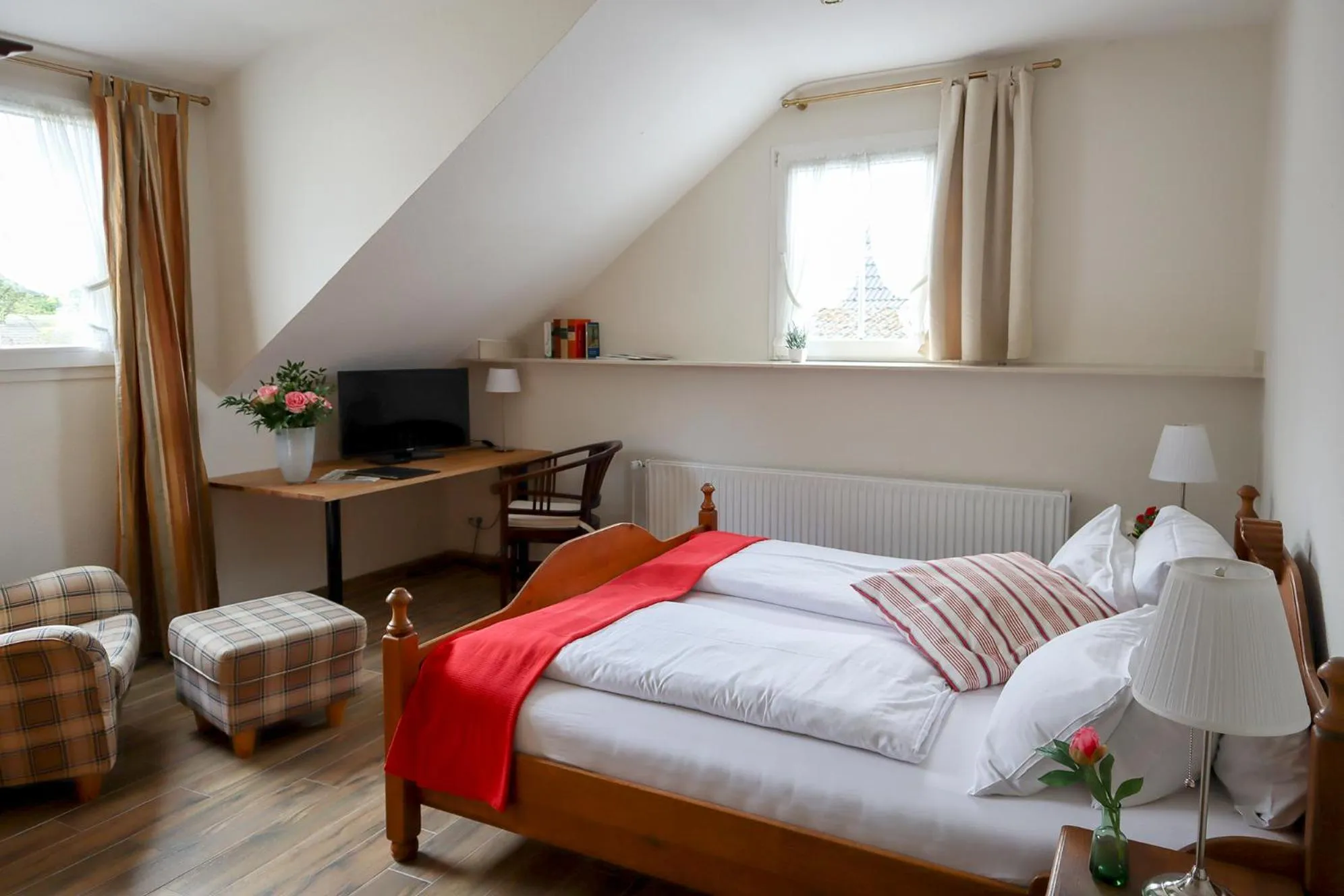 Photo of the whole room, Bed in Hotel Gut Moschenhof