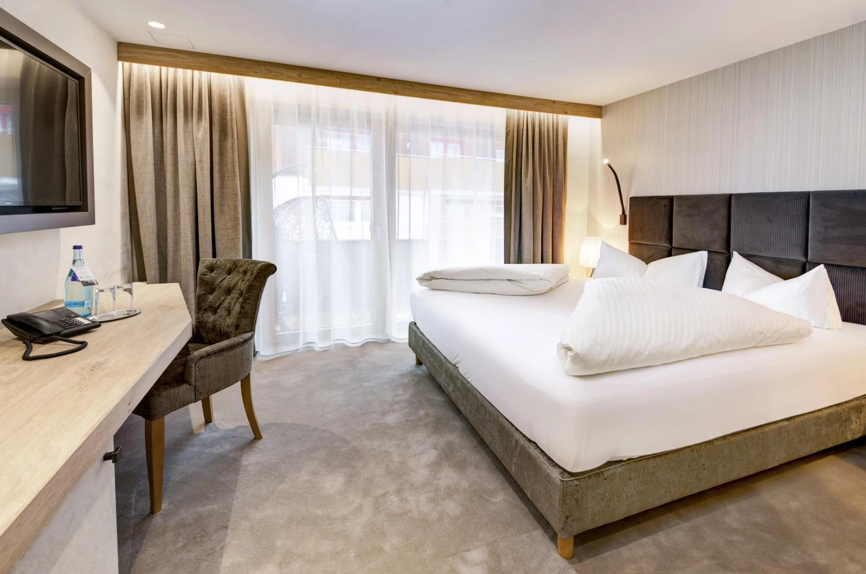 Photo of the whole room, Bed in Hotel Rose