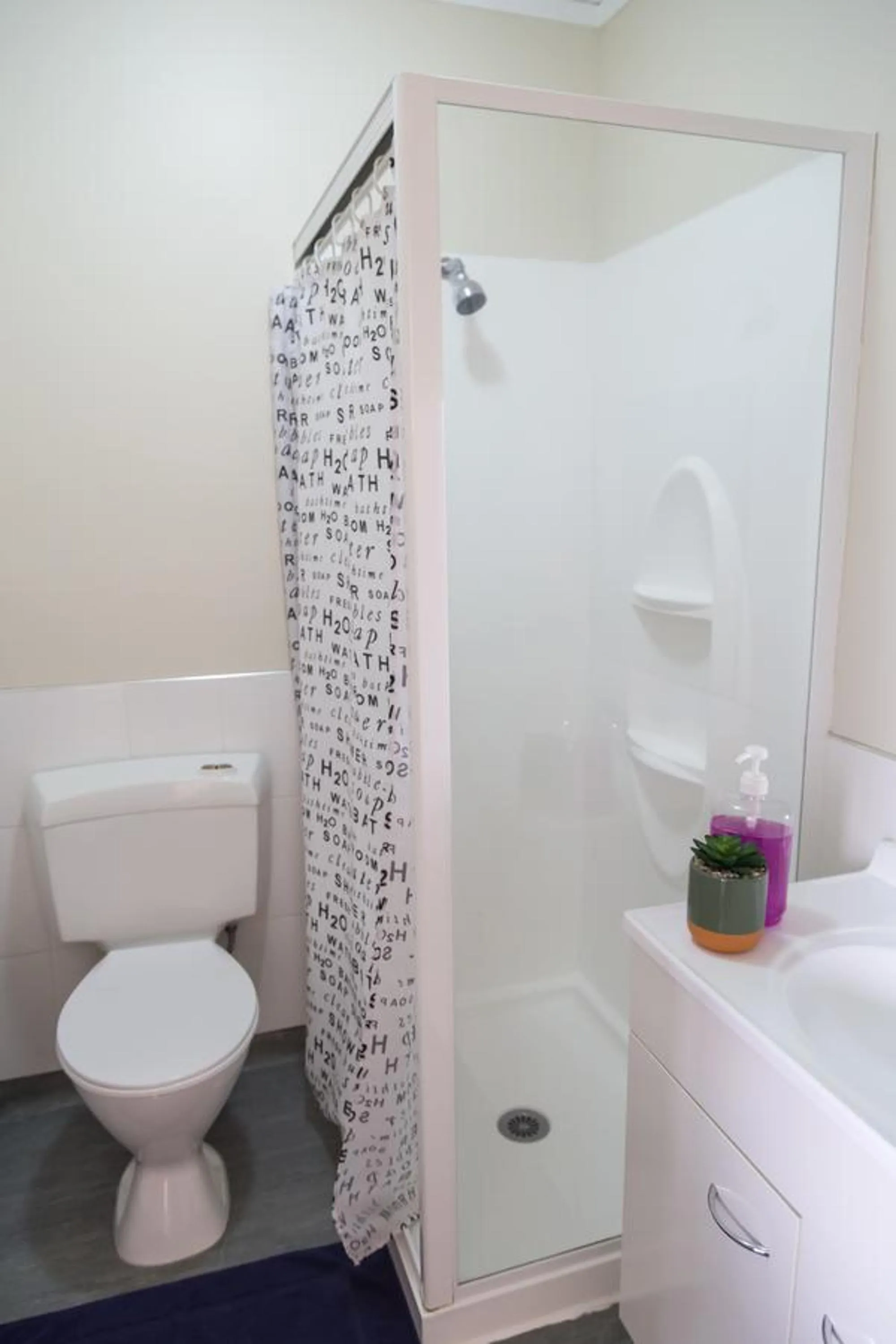 Shower in Choice Backpackers