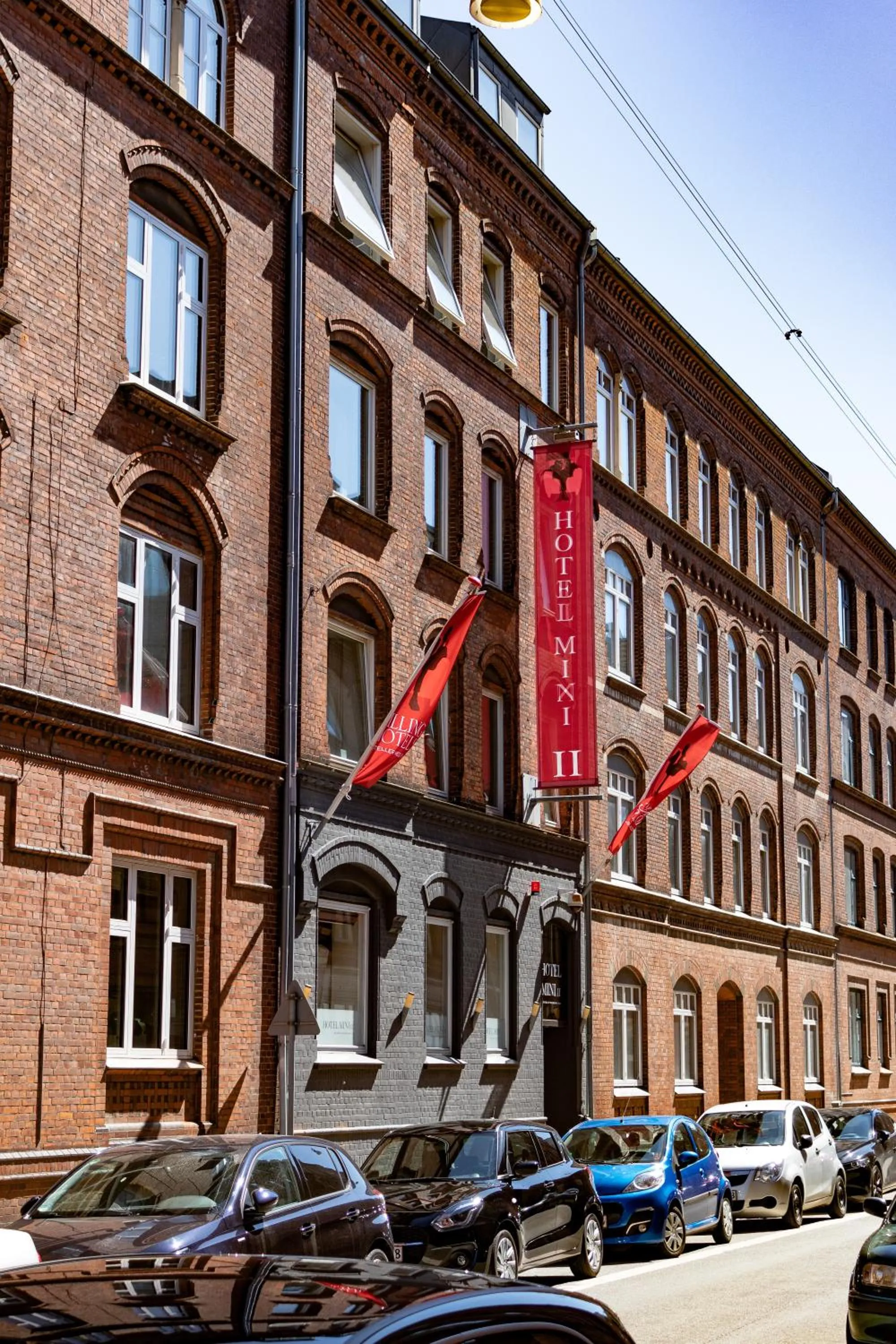 Property building in Milling Hotel Mini 11