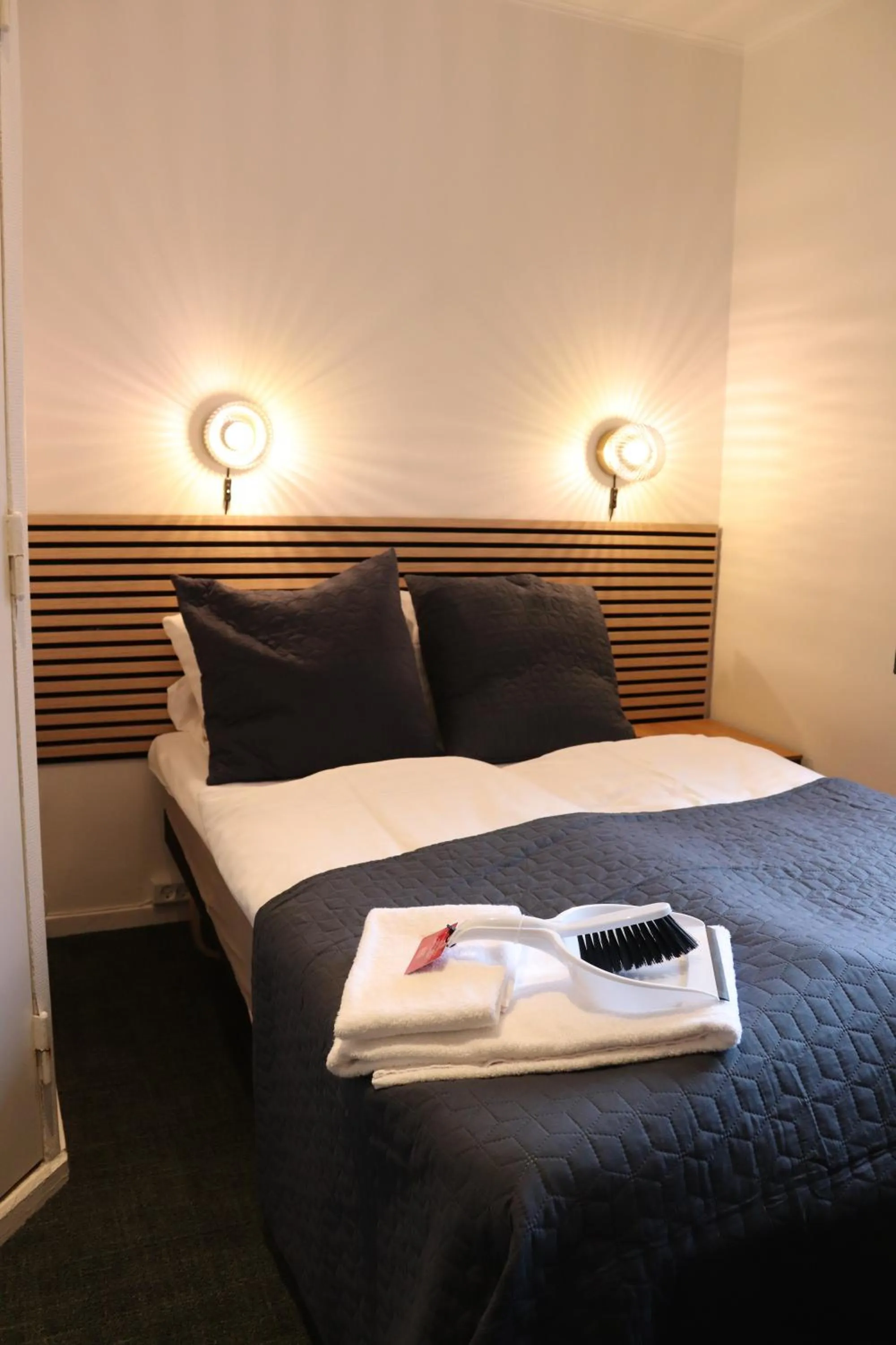 Bedroom, Bed in Milling Hotel Mini 11