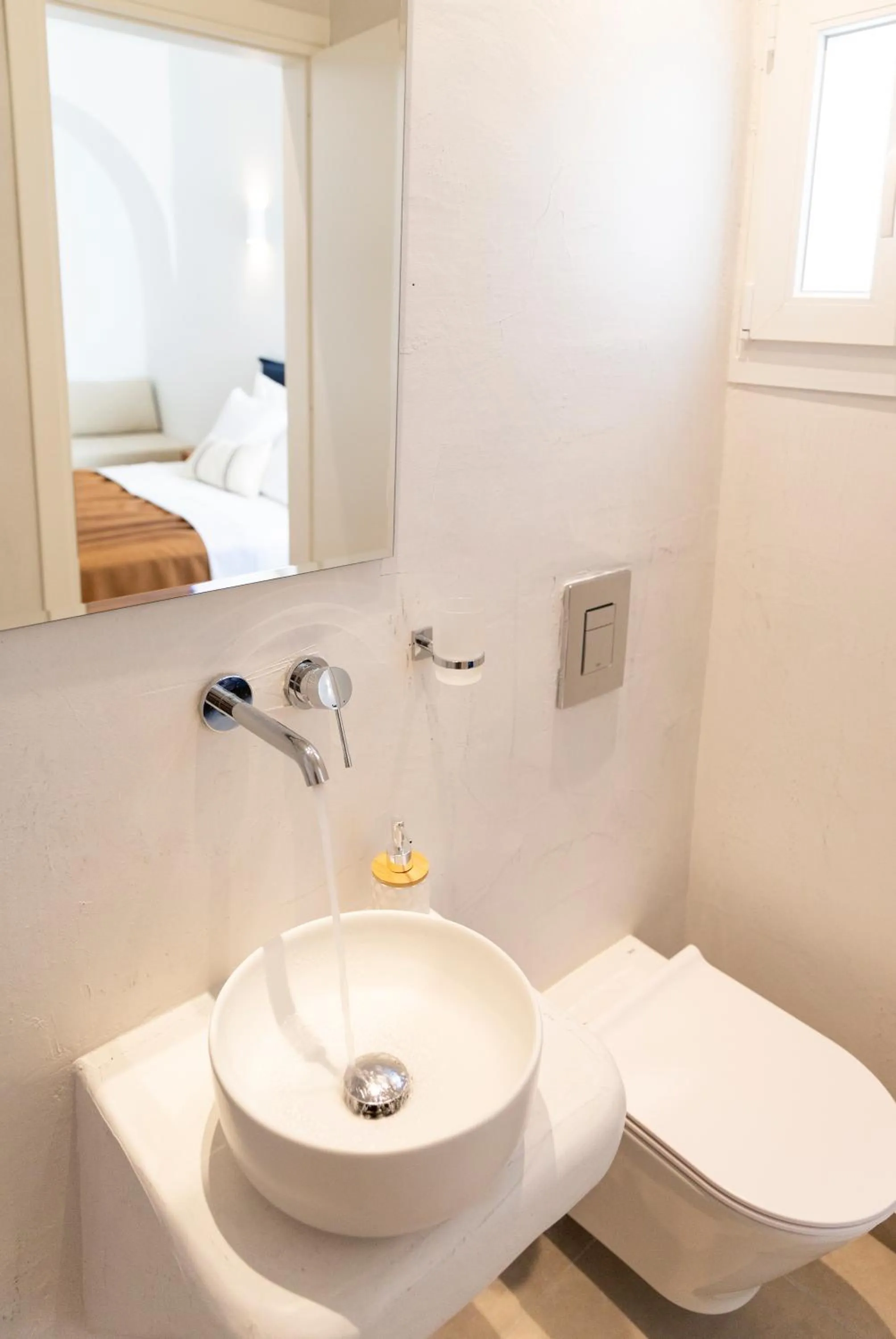 Toilet in Asimina Hotel