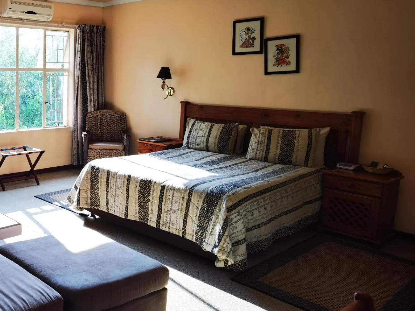 Bedroom, Bed in Ipe Tombe Guest Lodge - Midrand