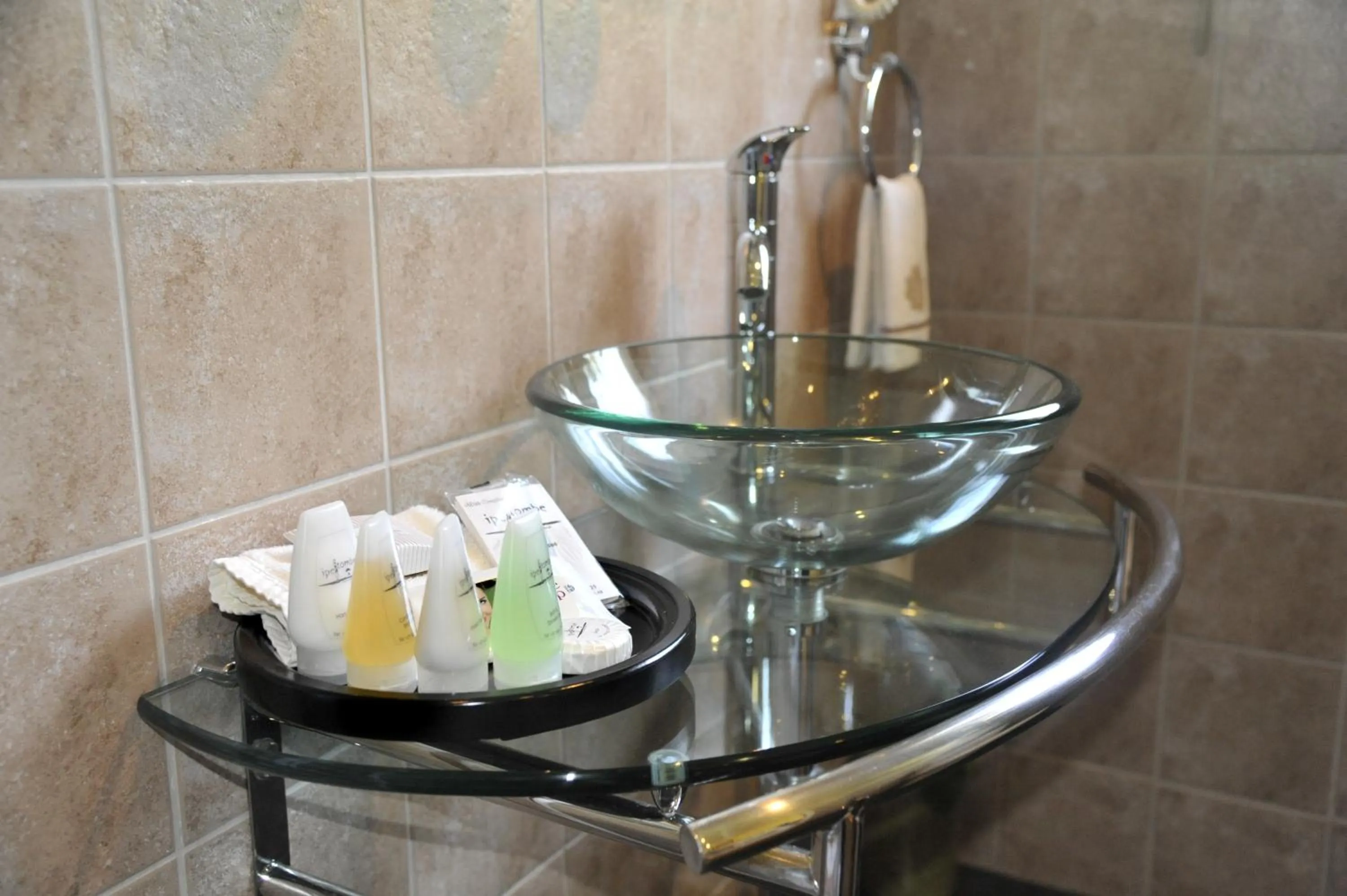 Bathroom in Ipe Tombe Guest Lodge - Midrand