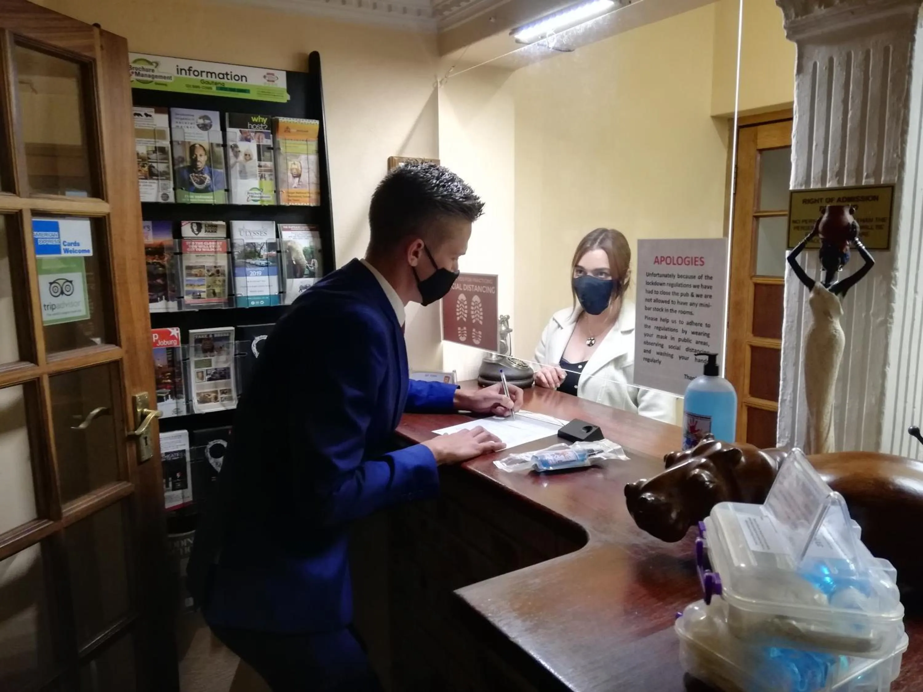 Staff in Ipe Tombe Guest Lodge - Midrand