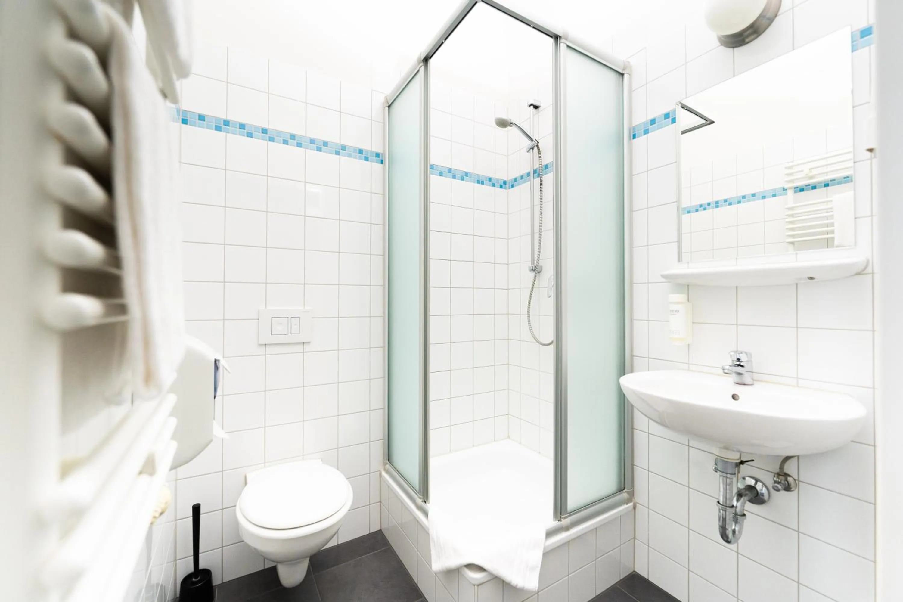 Shower in Industriepalast Berlin