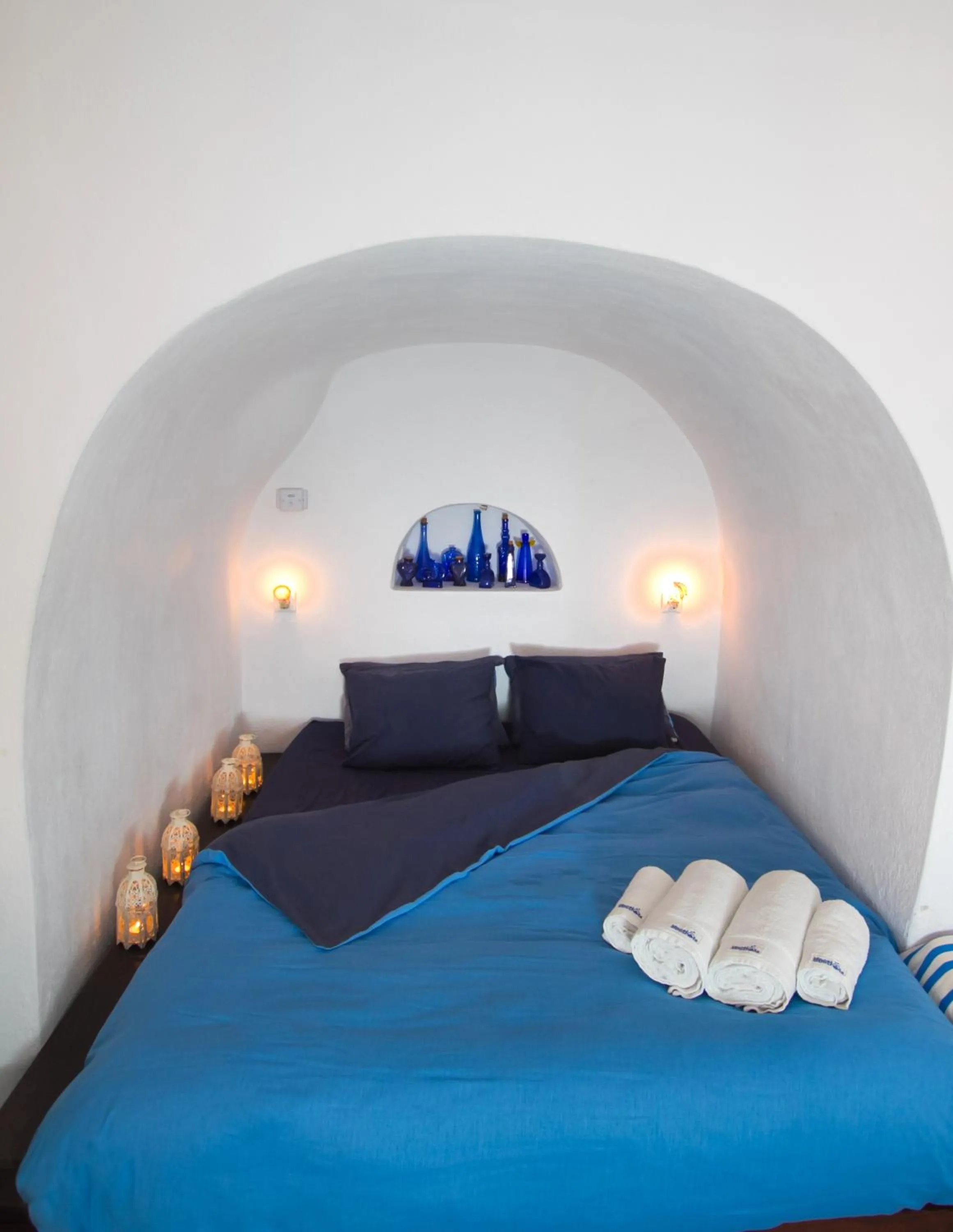 Bedroom, Bed in Ifestio Villas Oia