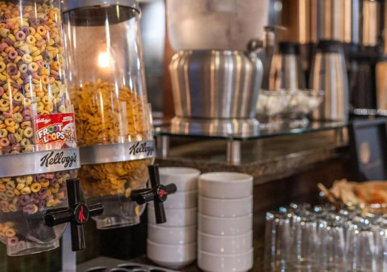 Breakfast in Inn on Prince Hotel and Conference Centre Truro