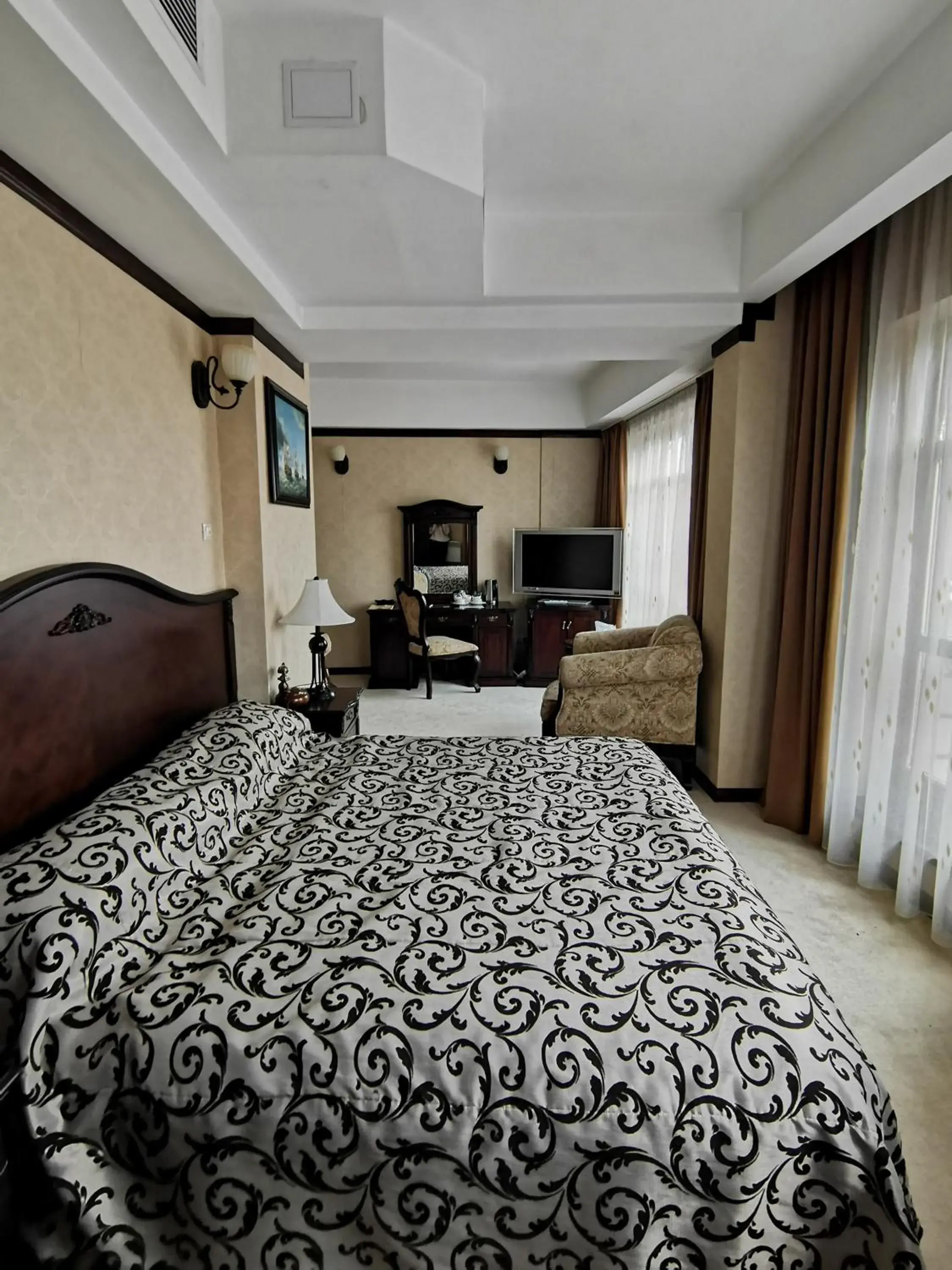 Bed in Hotel Carol Bed in Hotel Carol