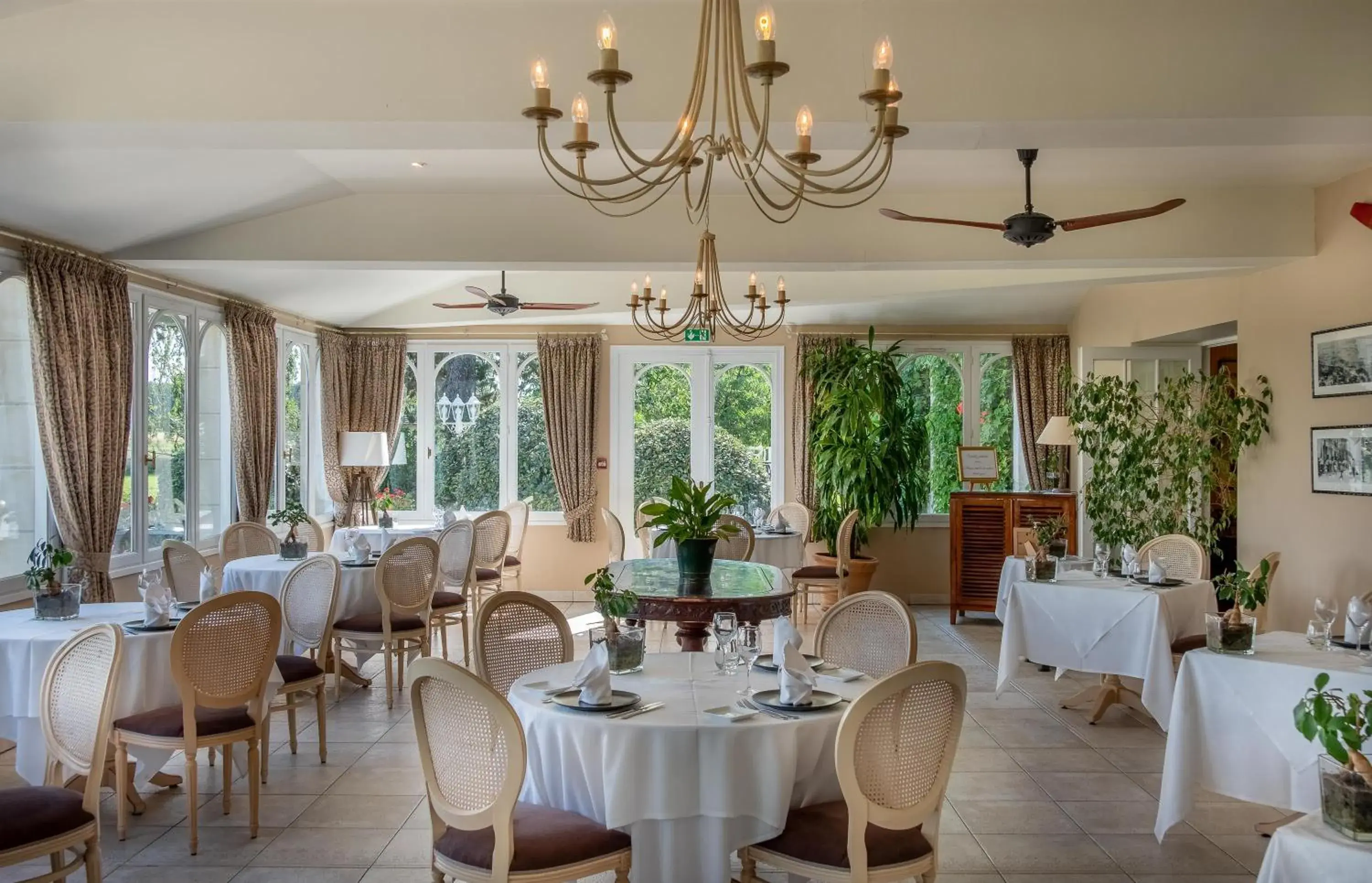 Restaurant/places to eat in Logis Le Fleuray Restaurant/places to eat in Logis Le Fleuray