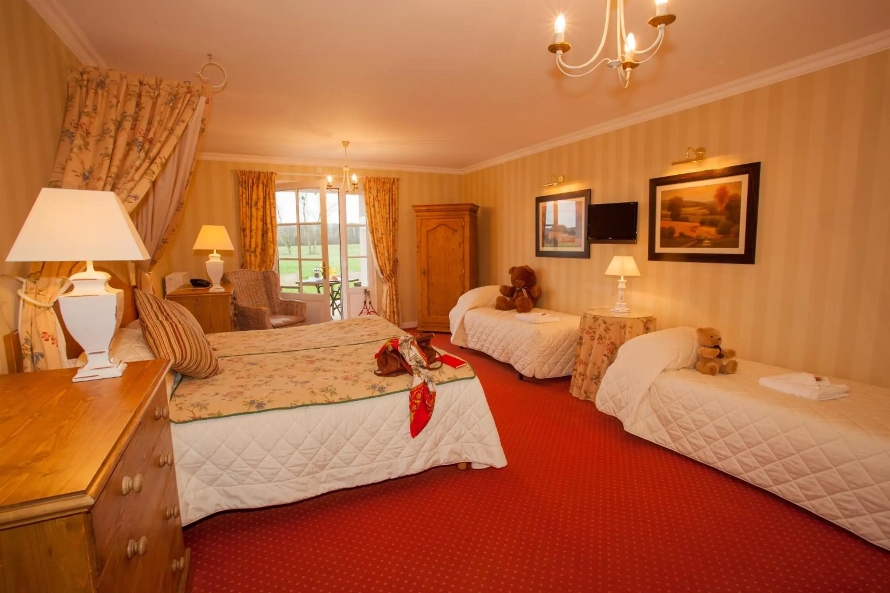 Bed in Logis Le Fleuray Bed in Logis Le Fleuray