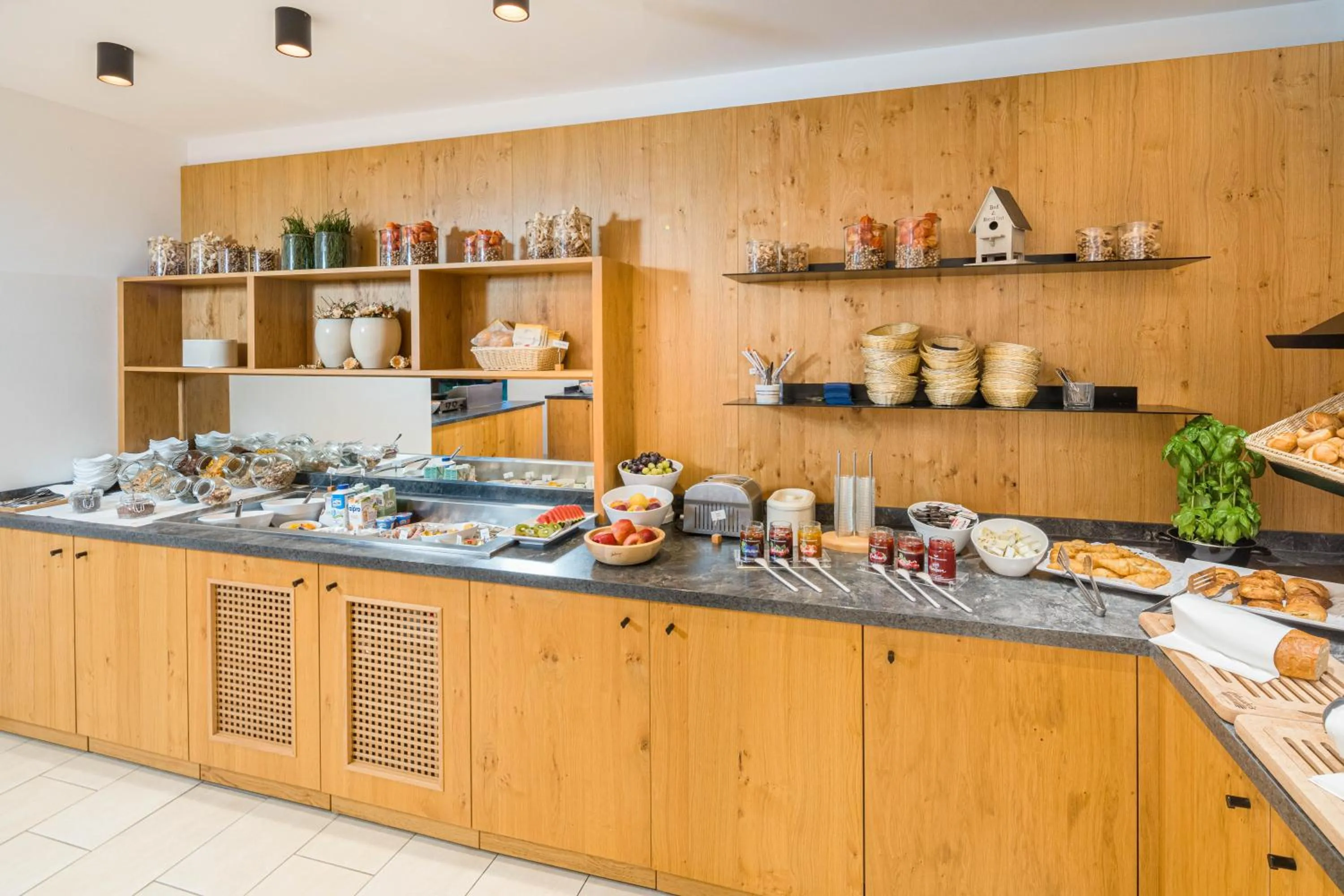 Buffet breakfast in Seehotel Das JO