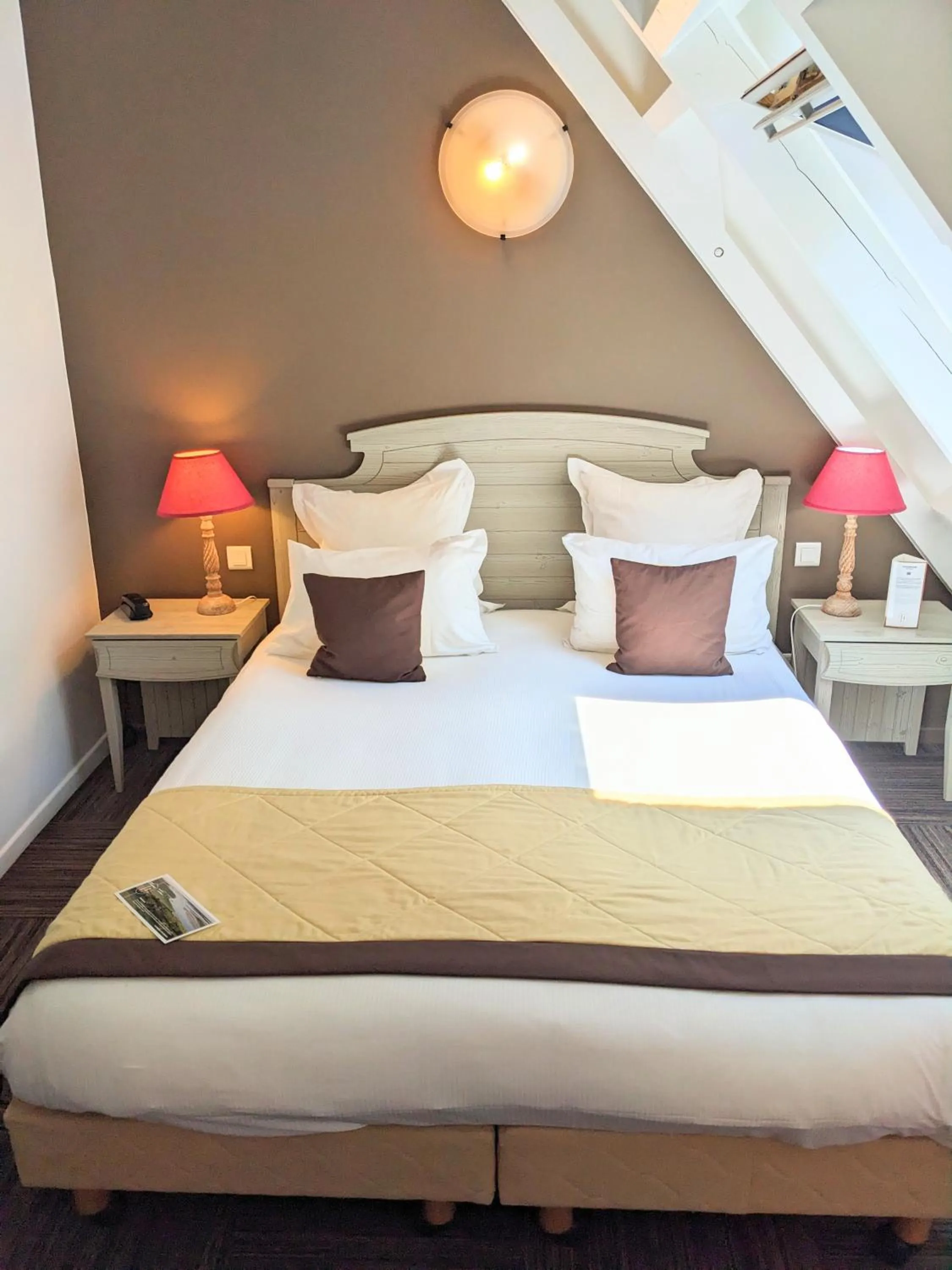 Bedroom, Bed in Le Cap Hornu