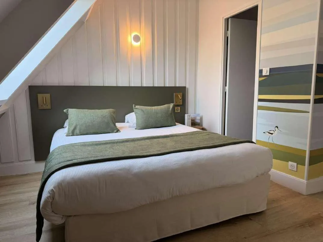 Bed in Le Cap Hornu