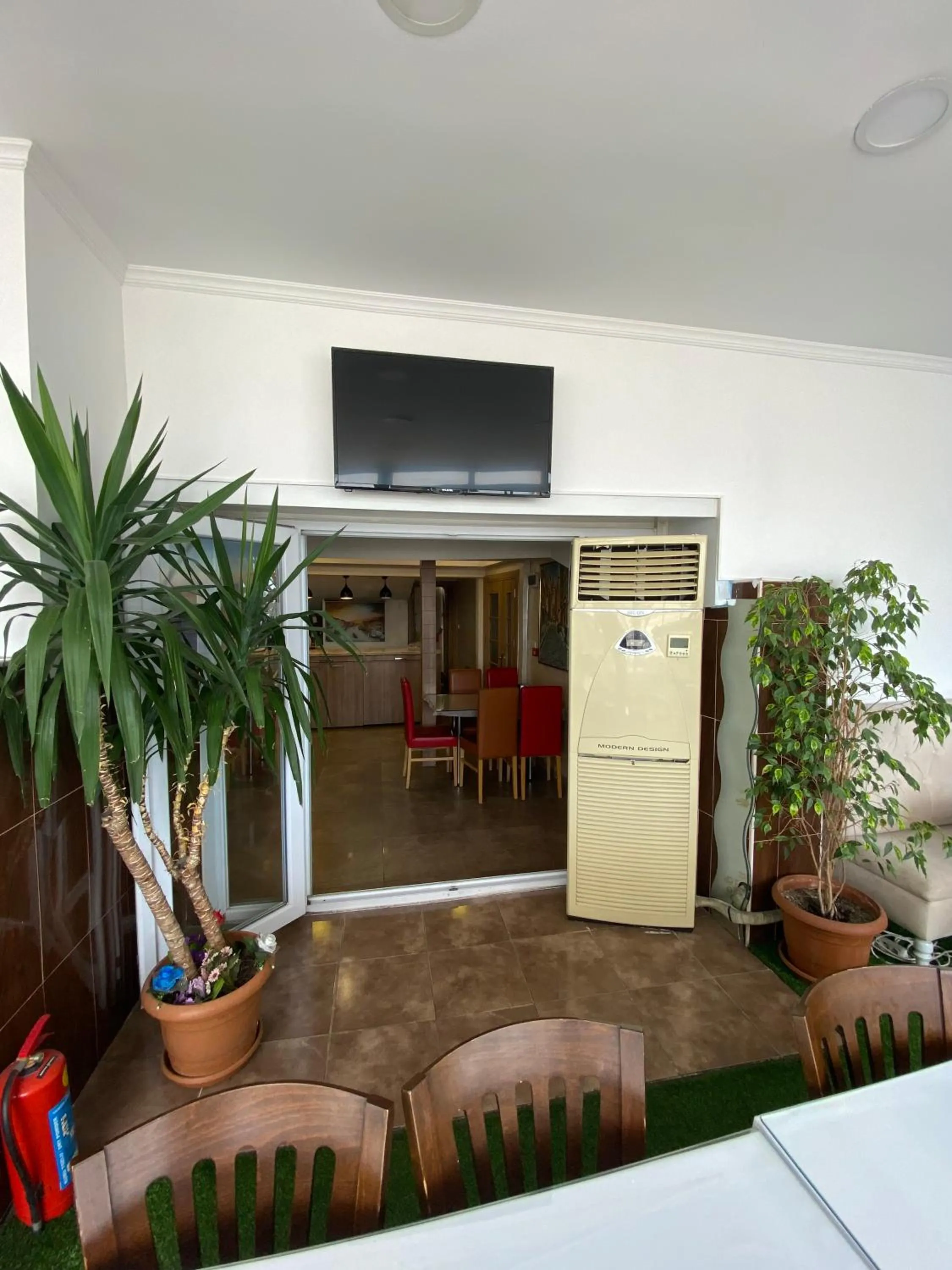 Restaurant/places to eat in Polanin Hotel