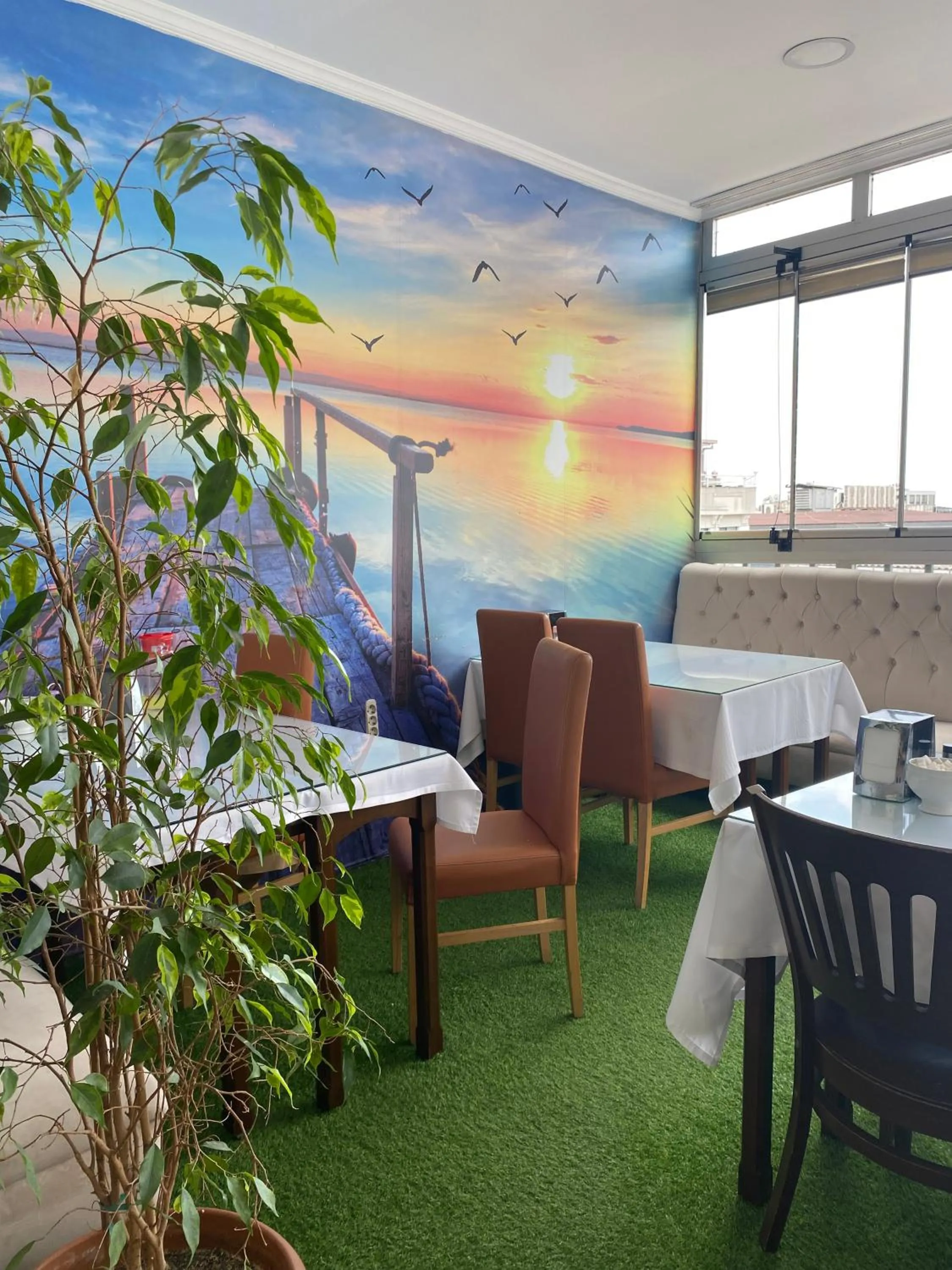 Restaurant/places to eat in Polanin Hotel