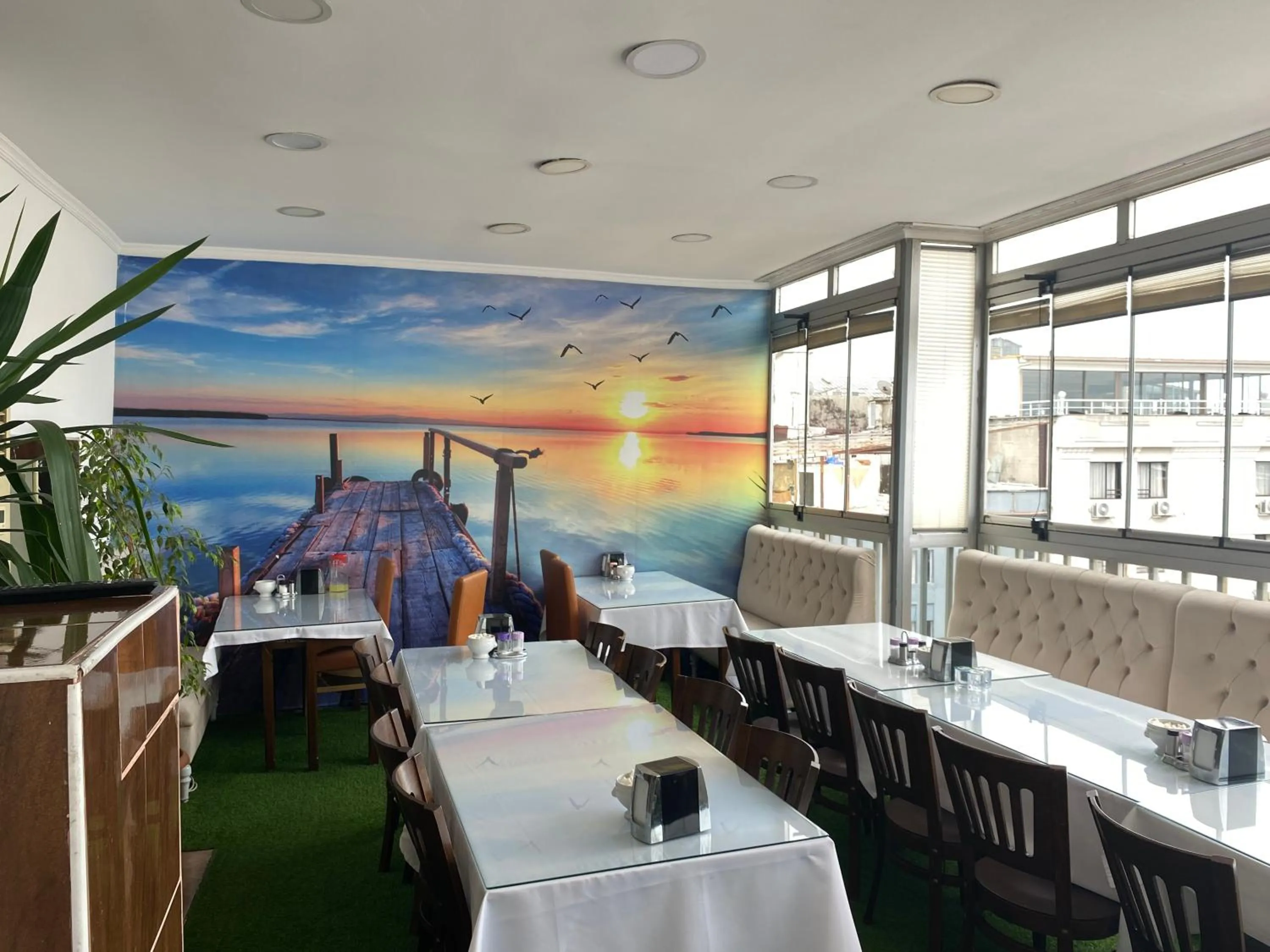 Restaurant/places to eat in Polanin Hotel