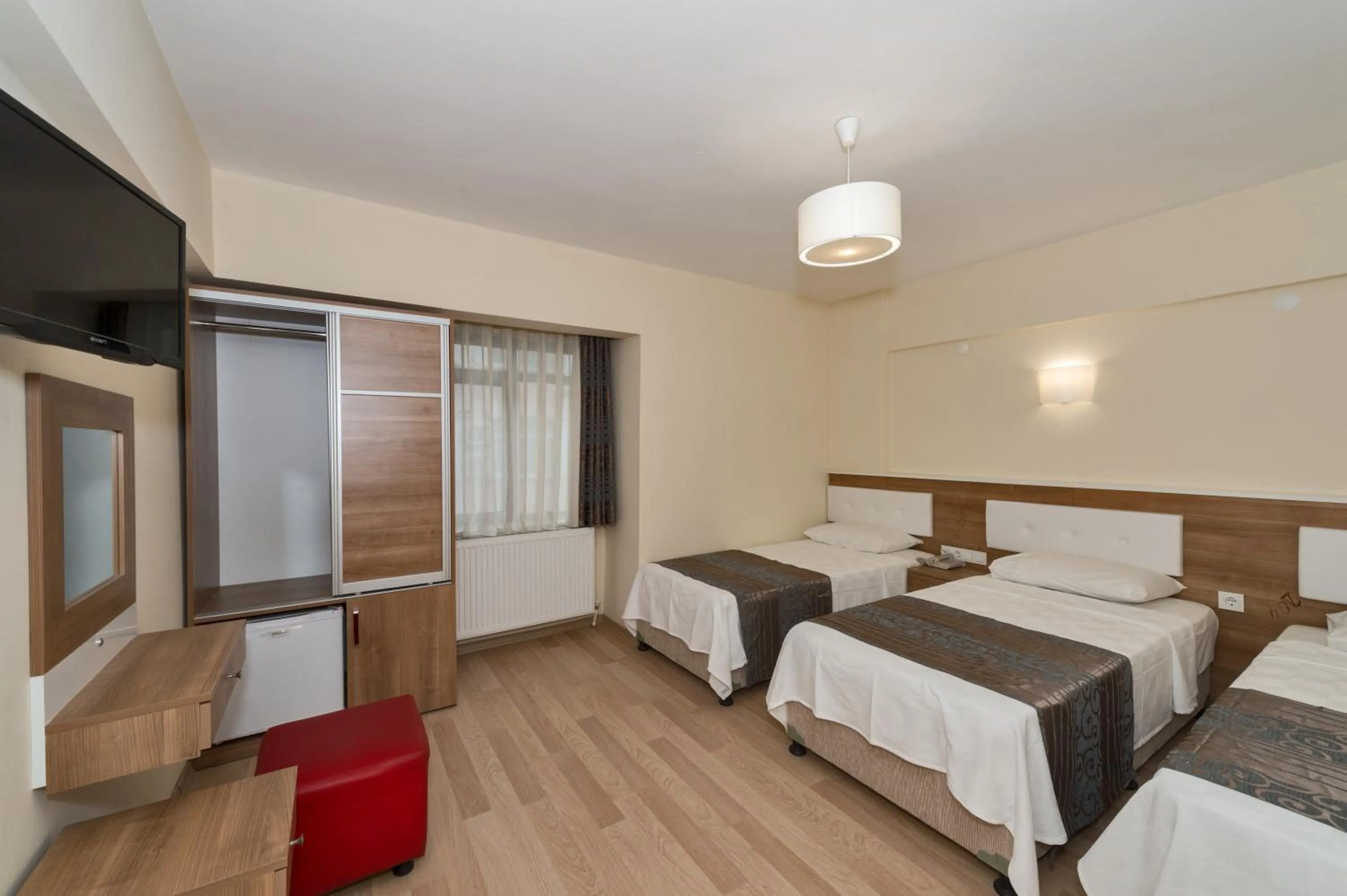 Coffee/tea facilities, Bed in Polanin Hotel