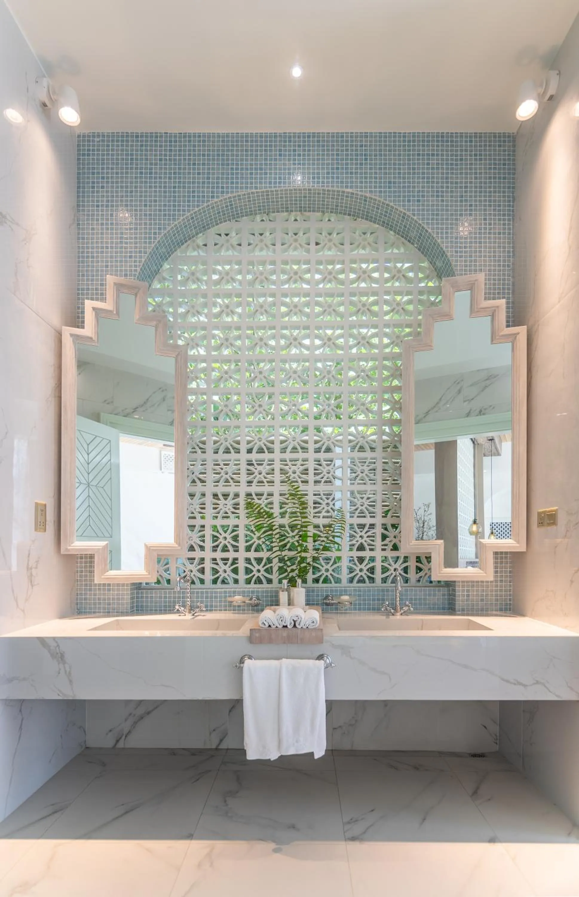 Bathroom in Malahini Kuda Bandos Resort