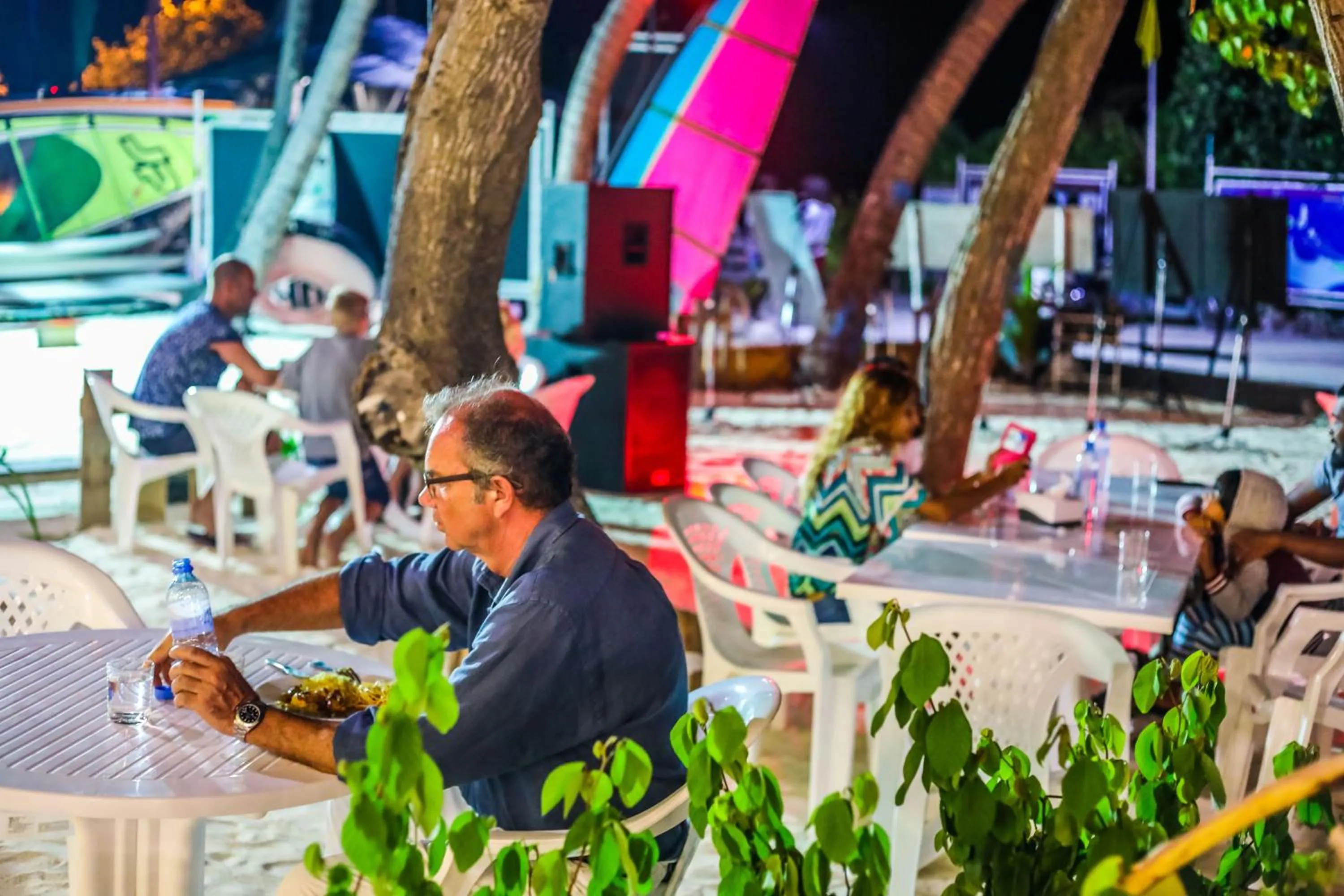 Restaurant/places to eat in Salt Beach Hotel