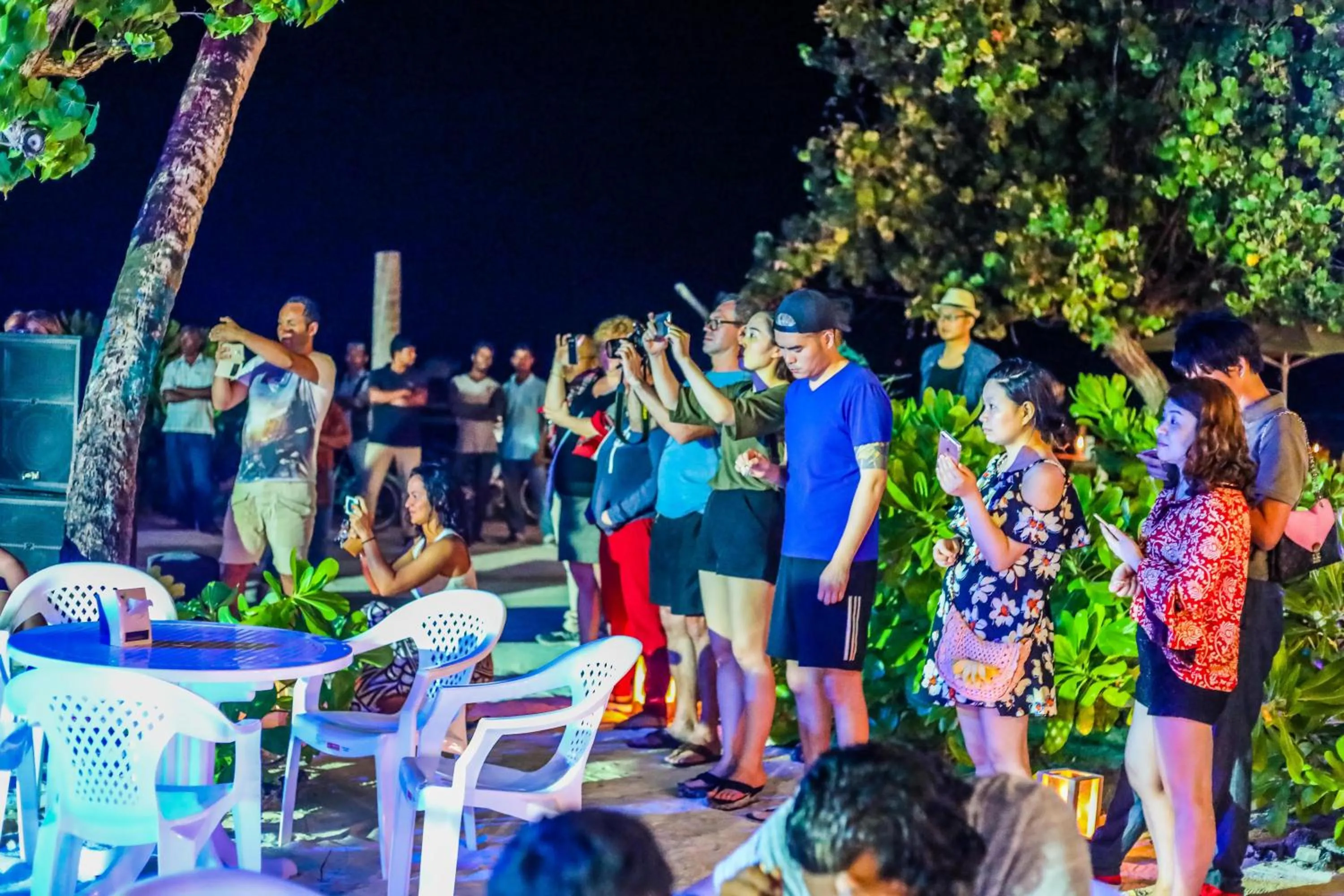 Restaurant/places to eat in Salt Beach Hotel