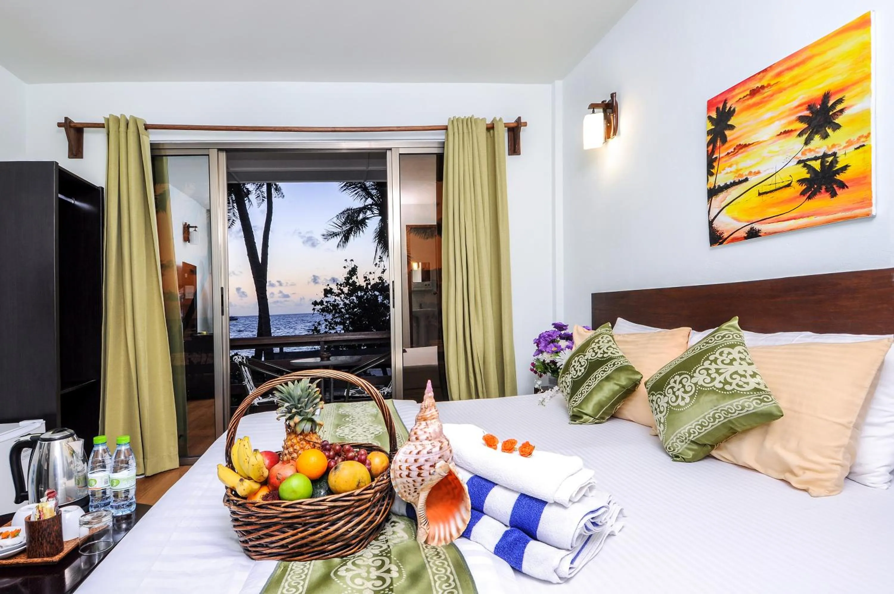 Bed in Salt Beach Hotel