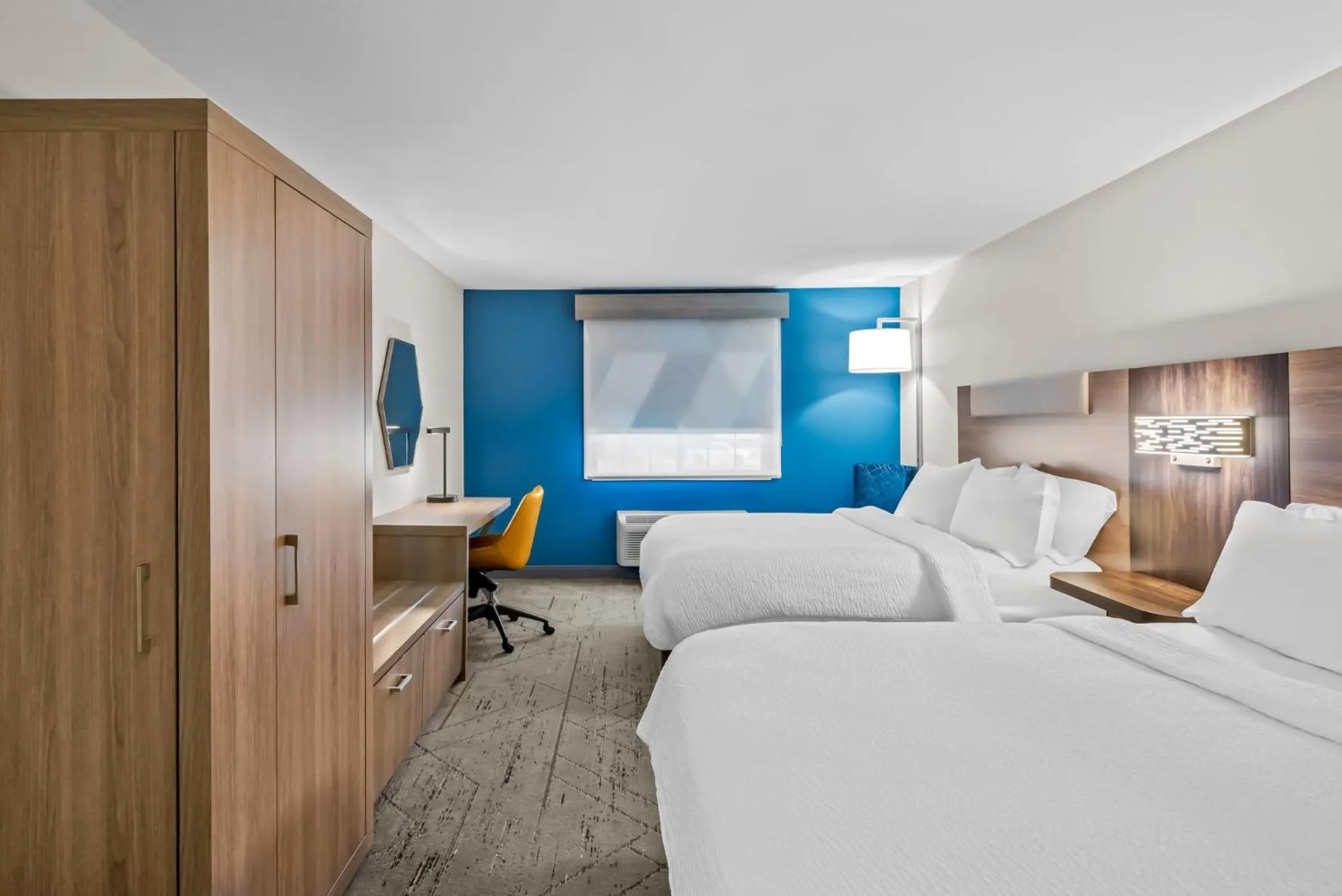 Photo of the whole room, Bed in Holiday Inn Express Monticello by IHG