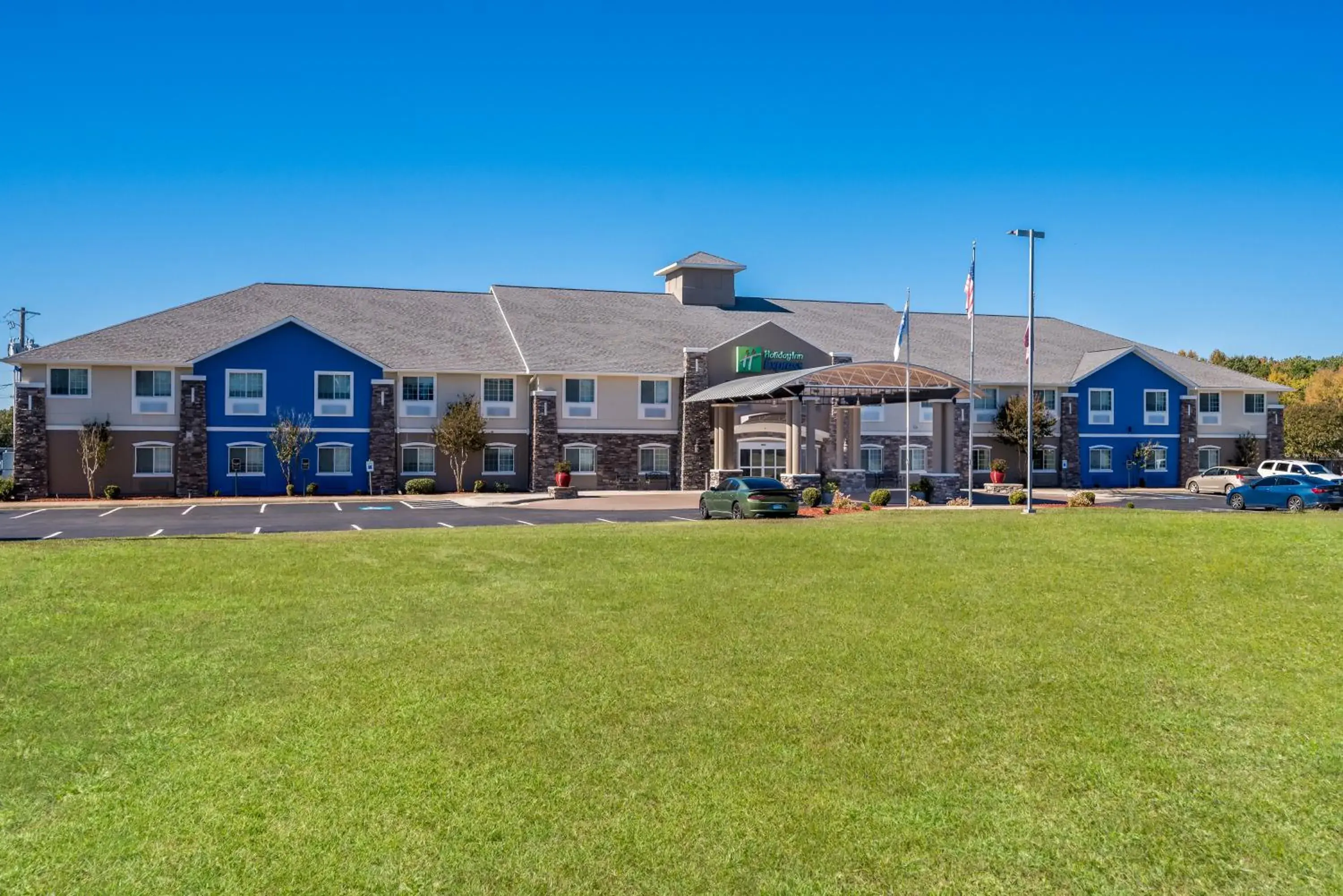 Property building in Holiday Inn Express Monticello by IHG Property building in Holiday Inn Express Monticello by IHG