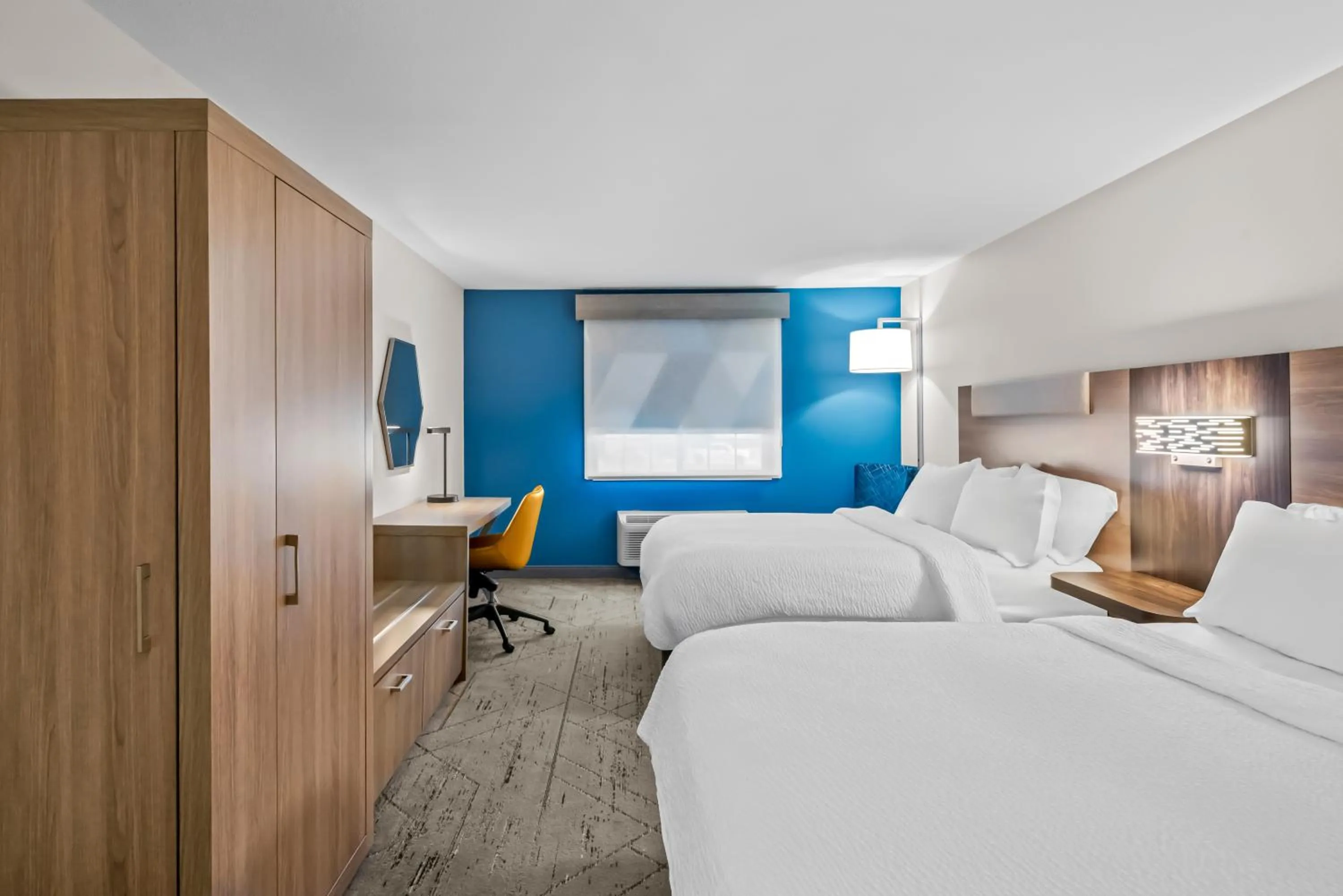 Bed in Holiday Inn Express Monticello by IHG